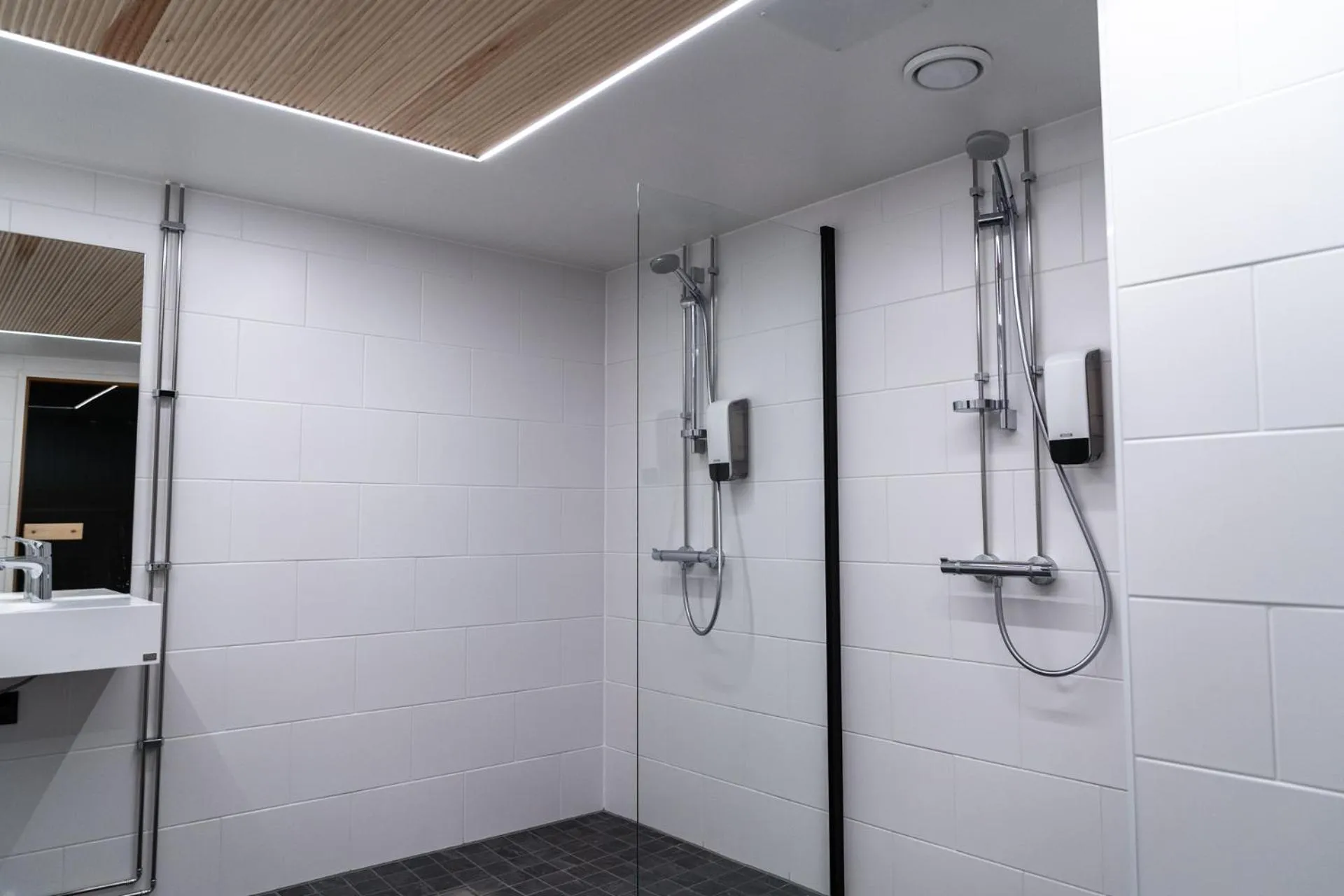 Bathroom in Hotelli Sointu by UHANDA