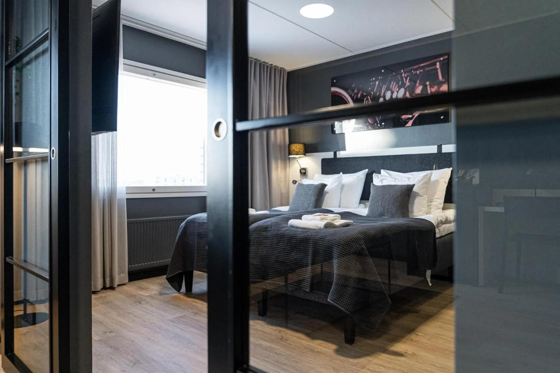 Photo of the whole room, Bed in Hotelli Sointu by UHANDA