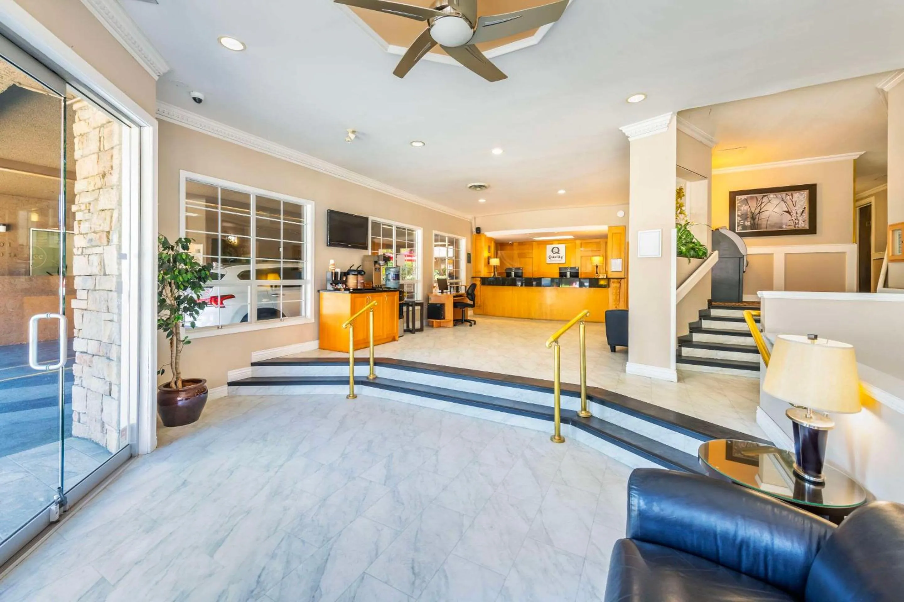 Lobby or reception in Quality Inn Downtown Inner Harbour