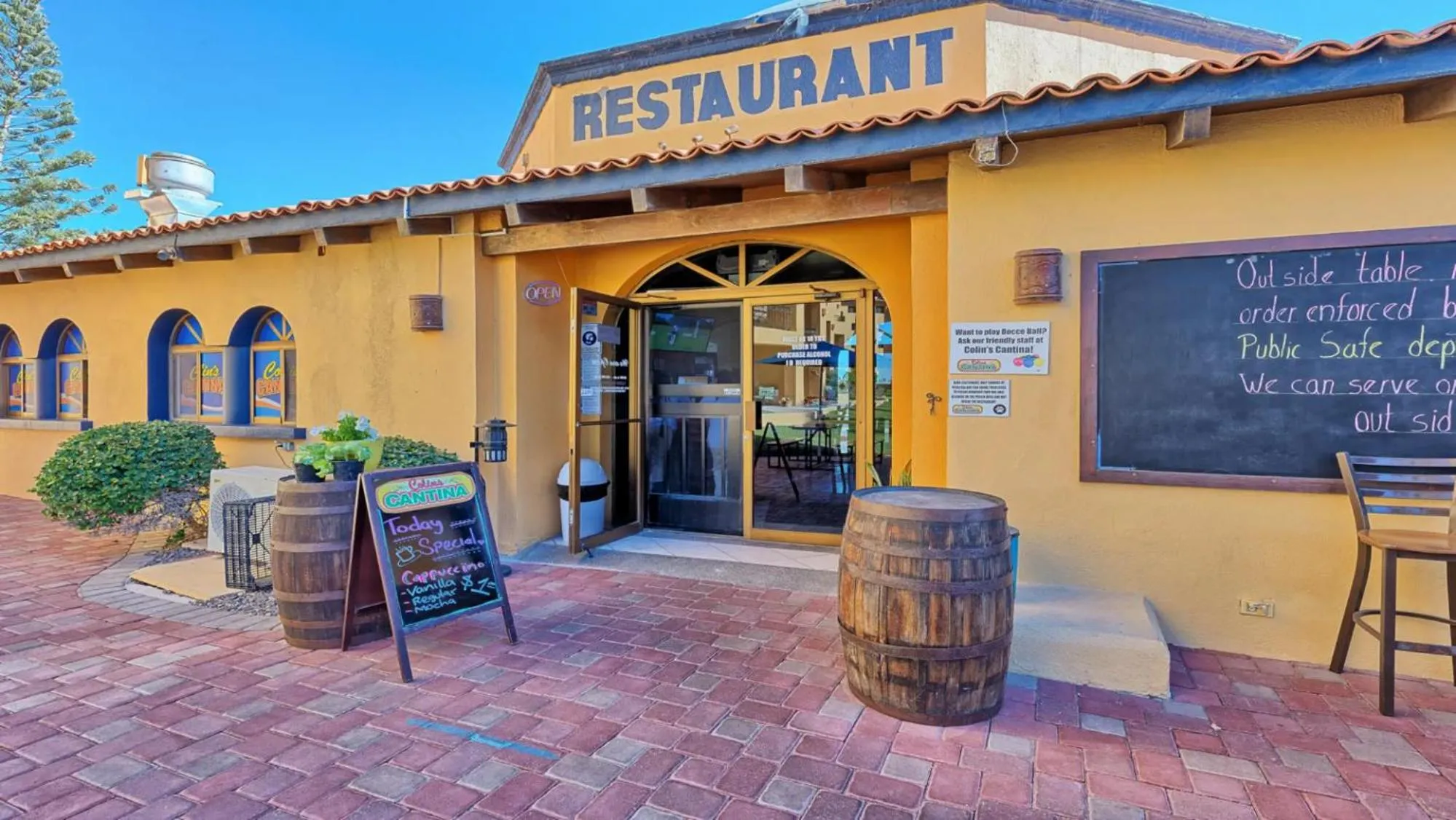Restaurant/places to eat in Ground Floor 2BR Beachfront - Steps to Pool - Princesa E104 - BeachBumCondos