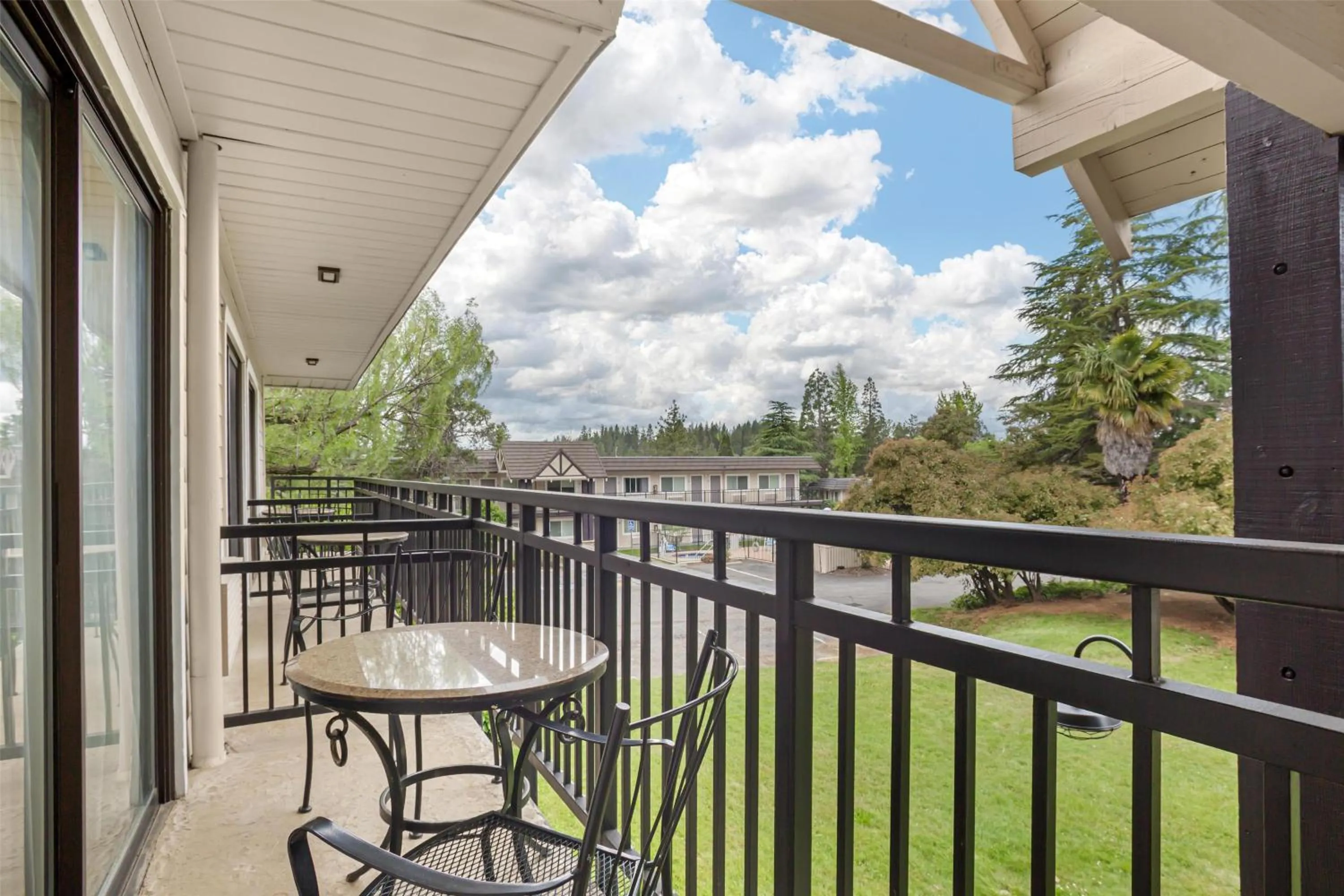 Bedroom in Best Western Gold Country Inn