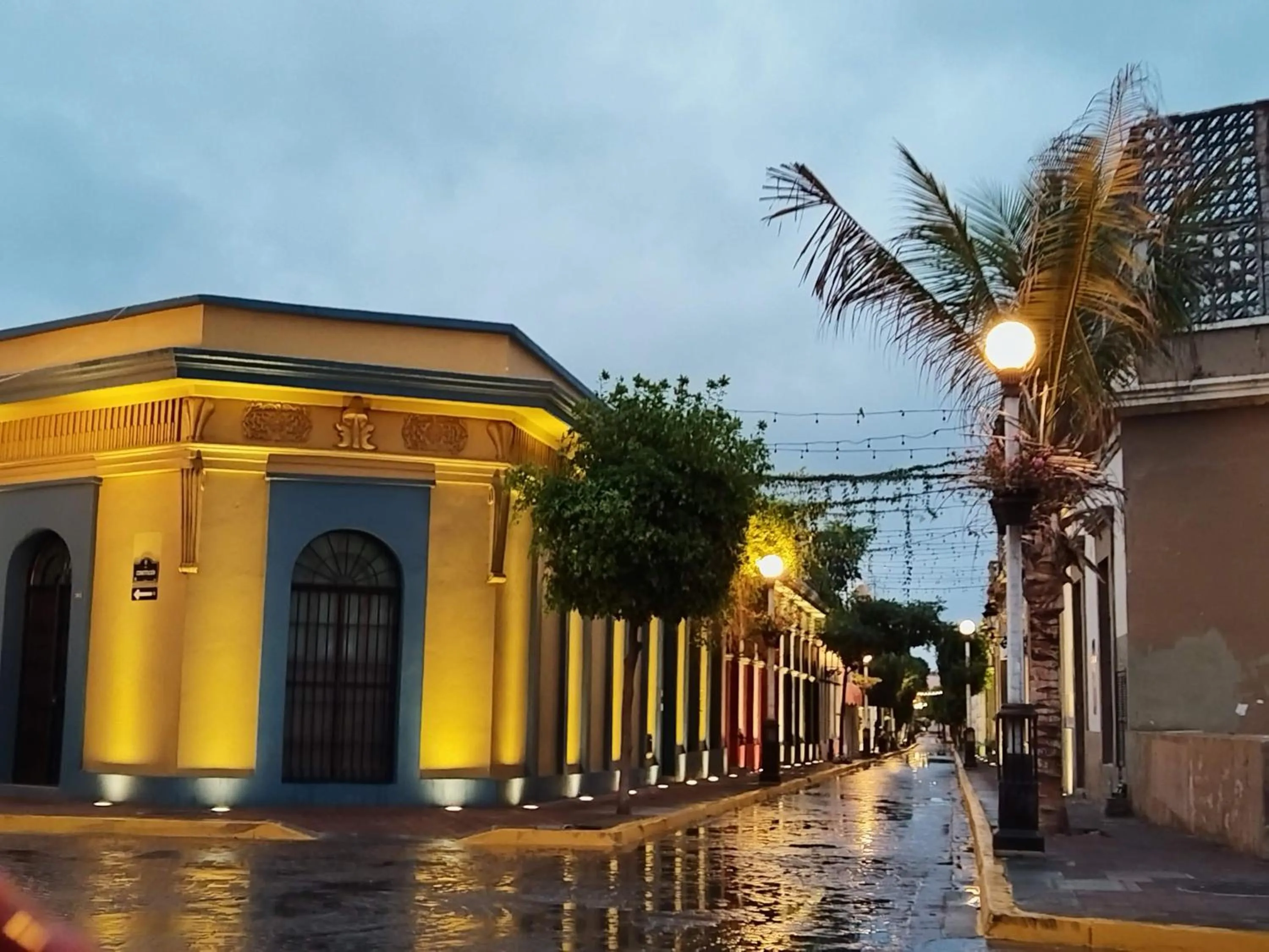 City view in Hotel La Siesta Malecón