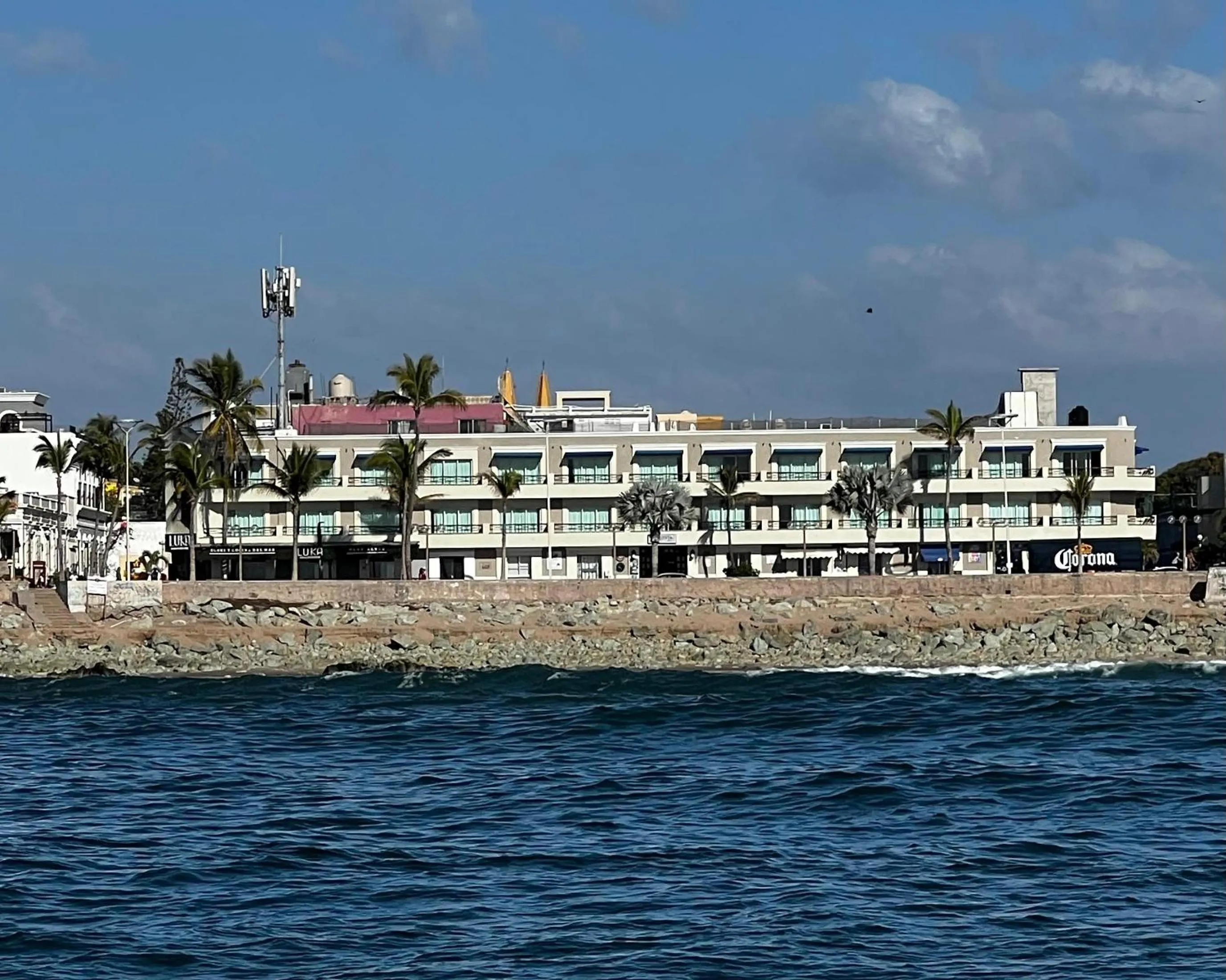 Property building in Hotel La Siesta Malecón