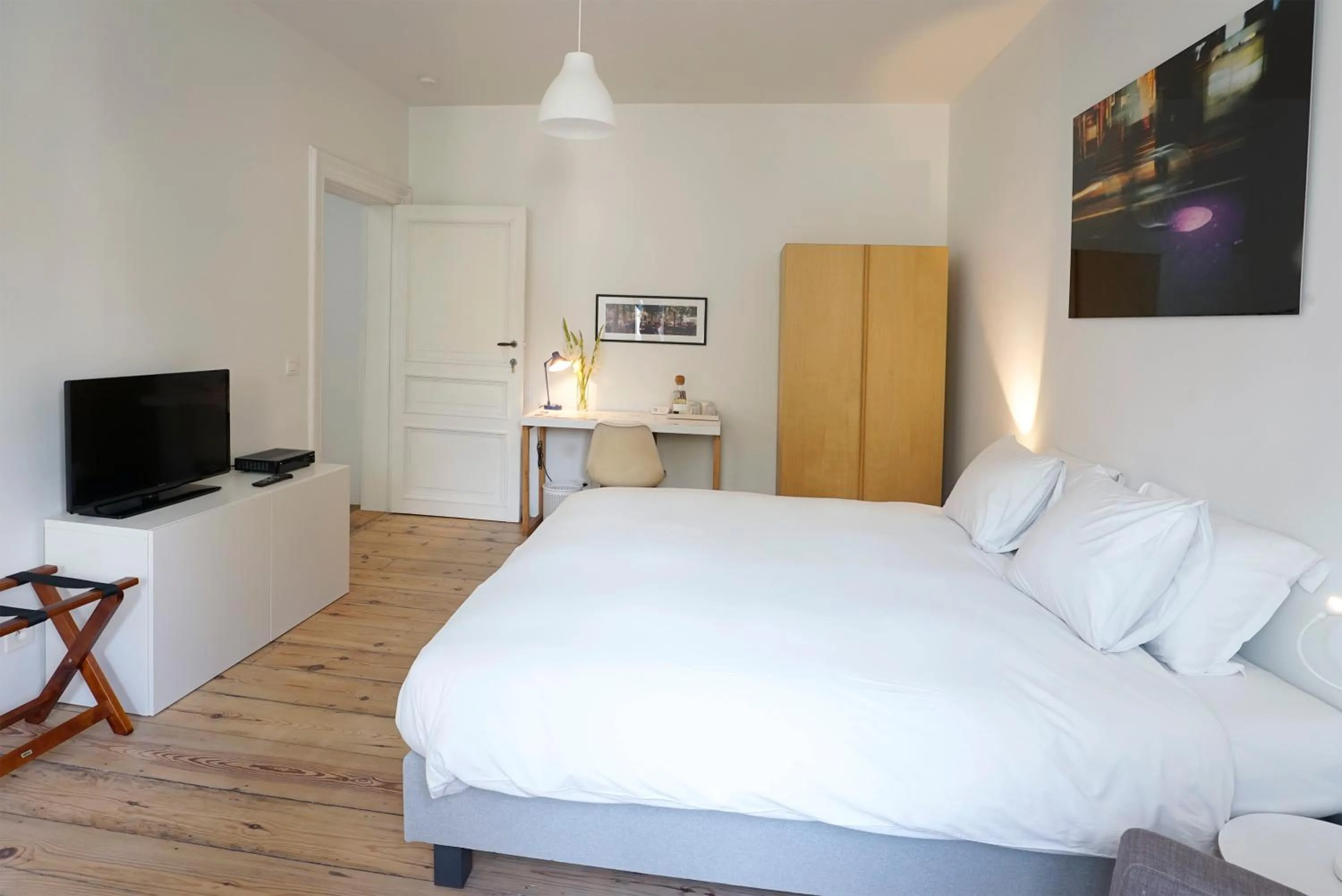 Photo of the whole room, Bed in B&B Home & the City