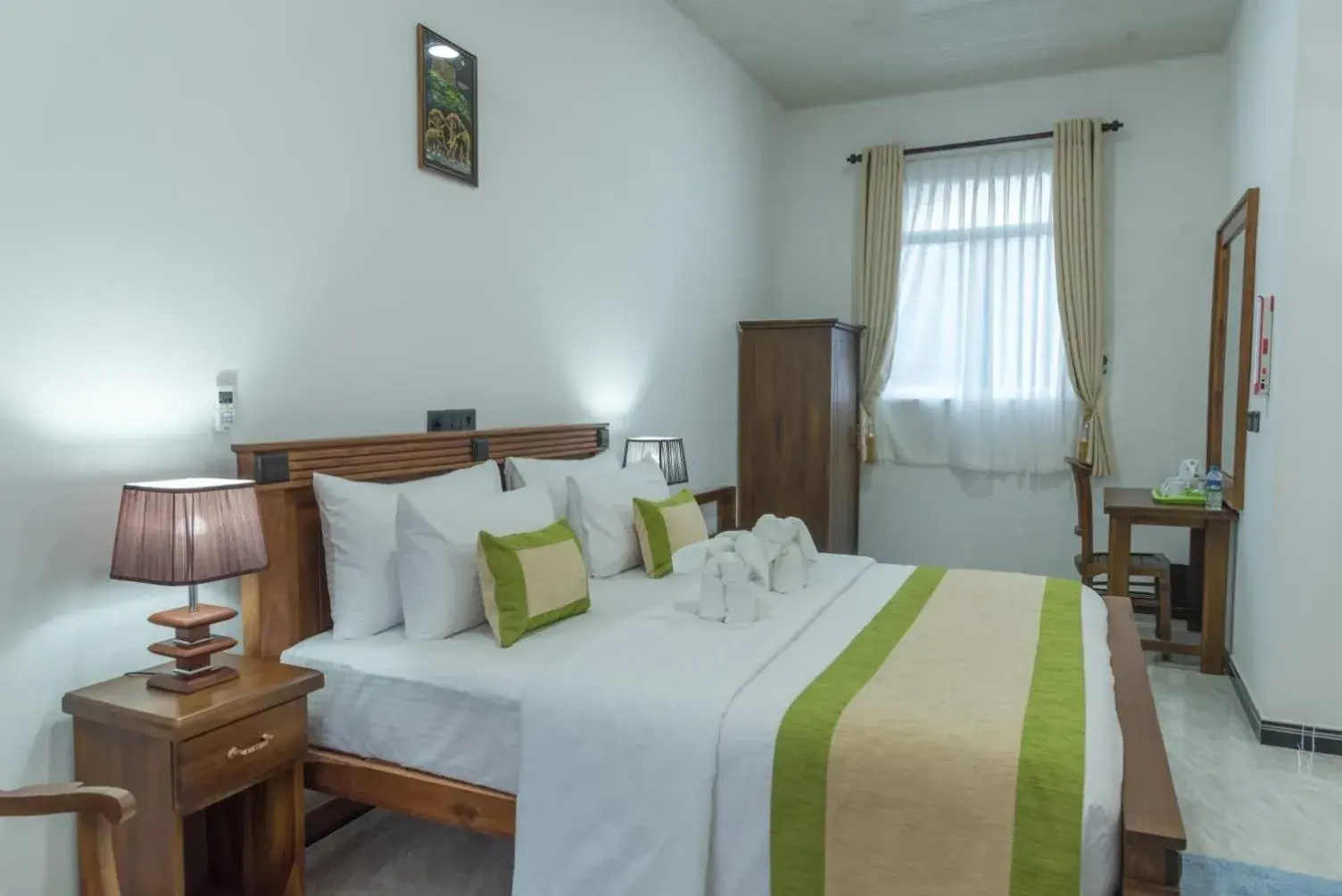 Deluxe Double Room in L S Lanka Hotel Dambulla Deluxe Double Room in L S Lanka Hotel Dambulla