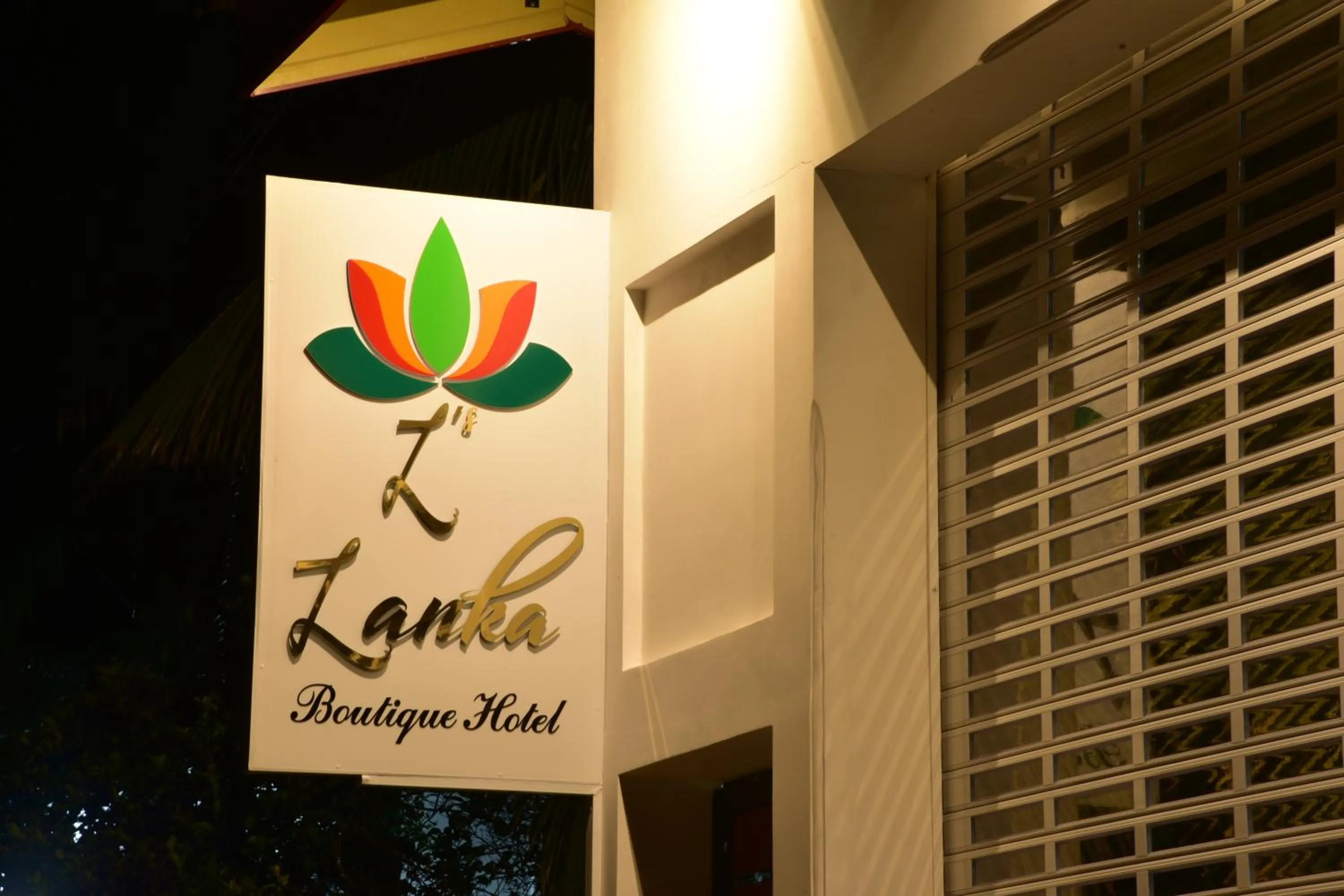 Logo/Certificate/Sign in L S Lanka Hotel Dambulla