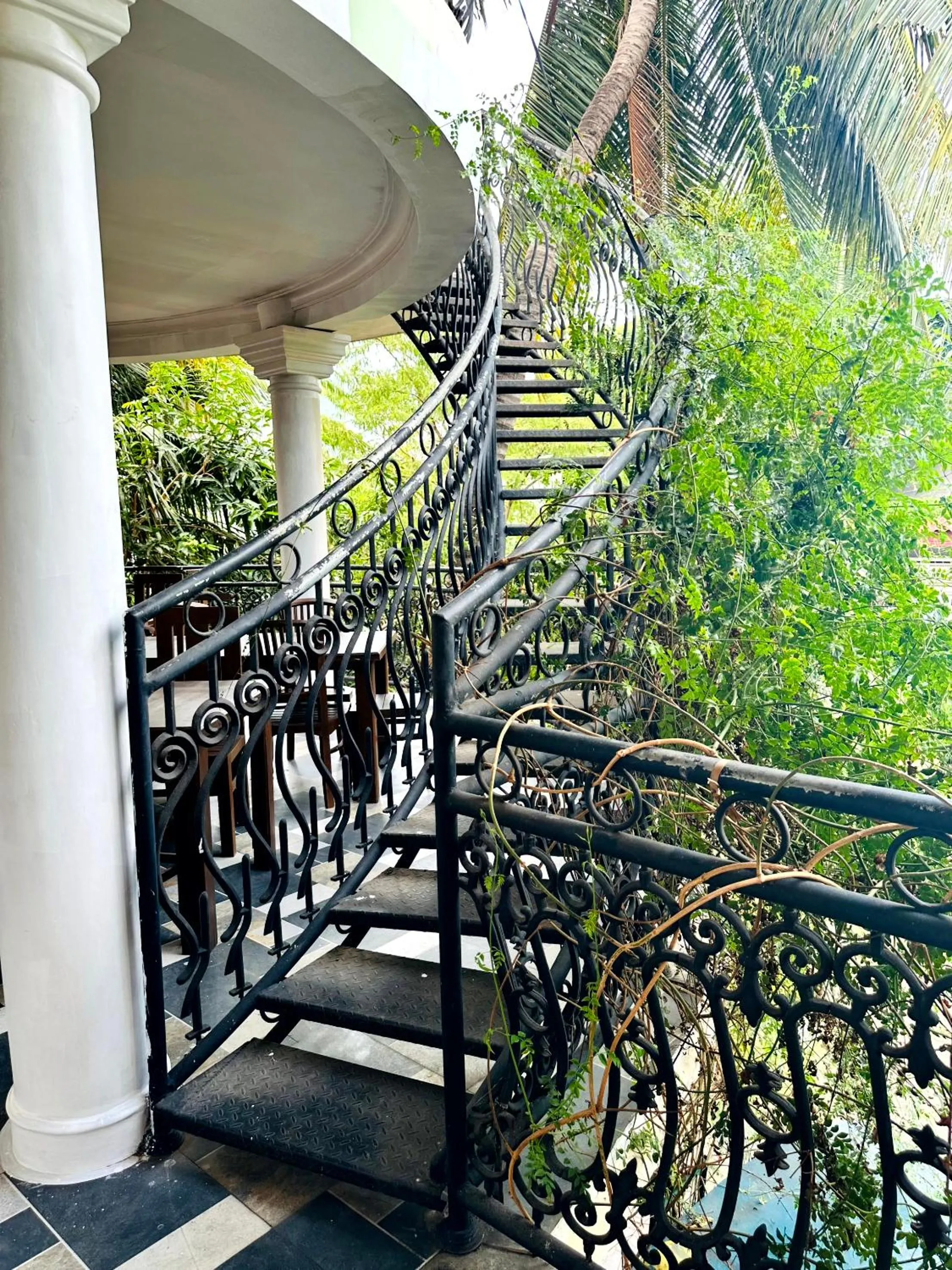 L S Lanka Hotel Dambulla