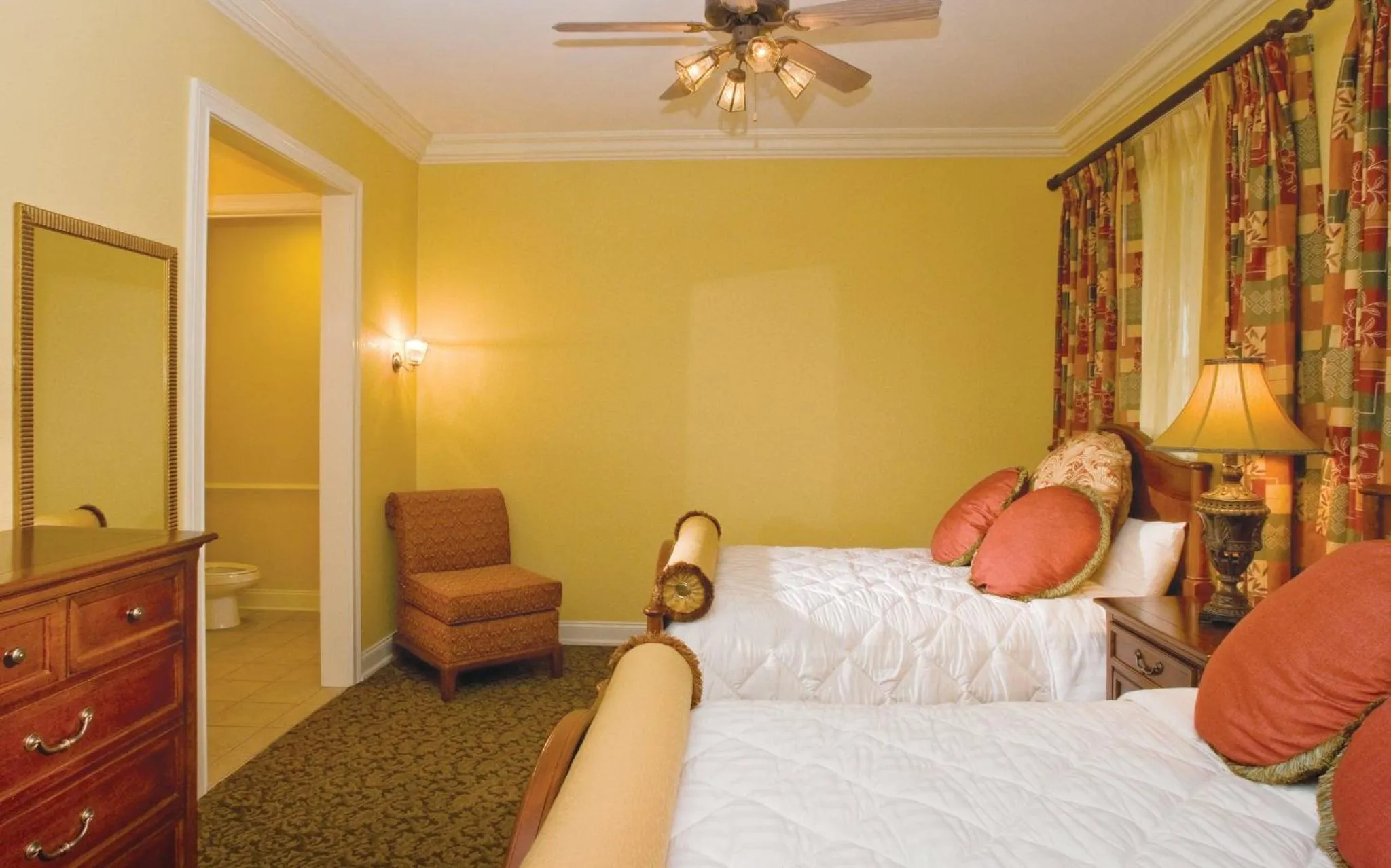 Bed in Club Wyndham Smoky Mountains