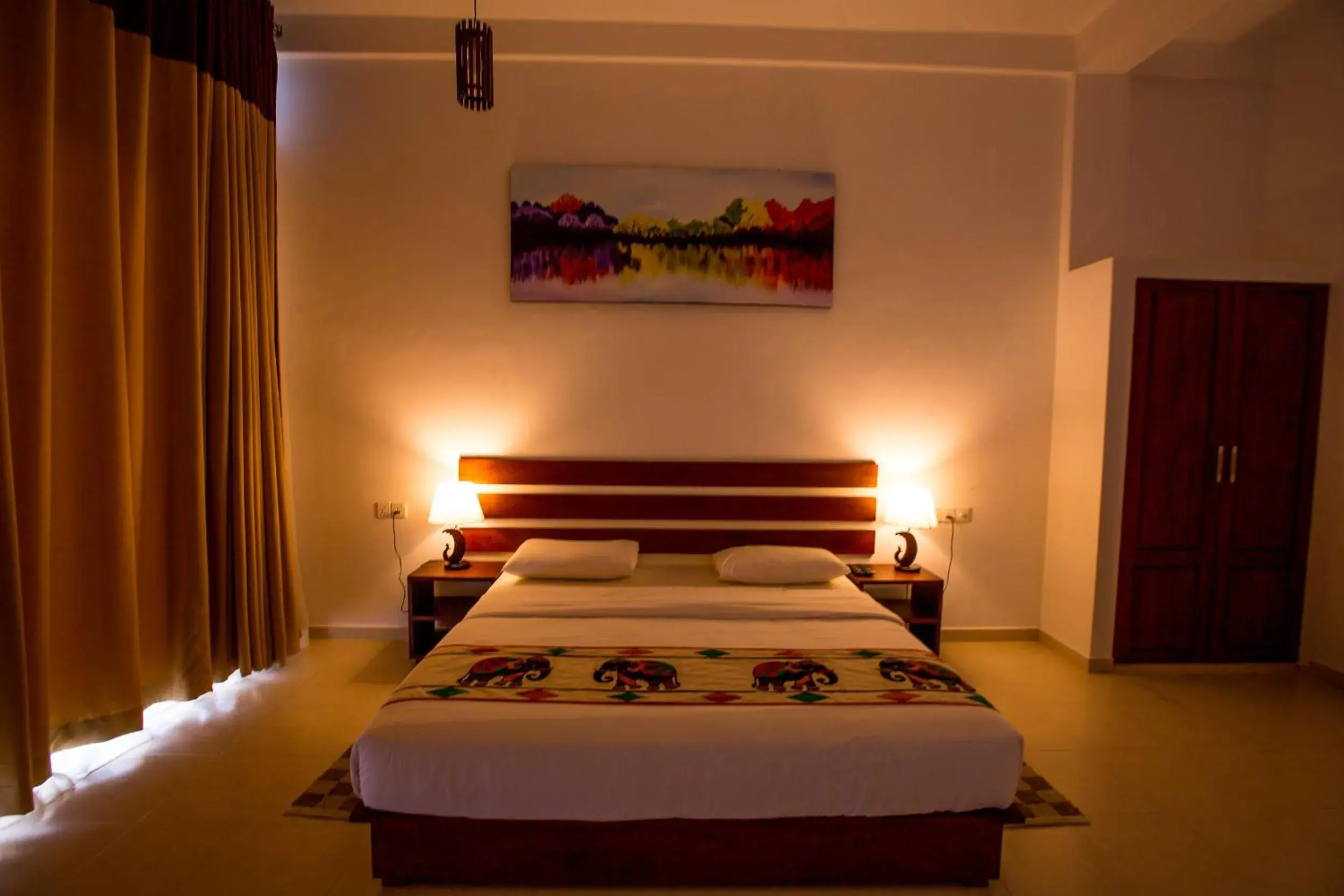 Bed in Thuruliya Hotel Bed in Thuruliya Hotel