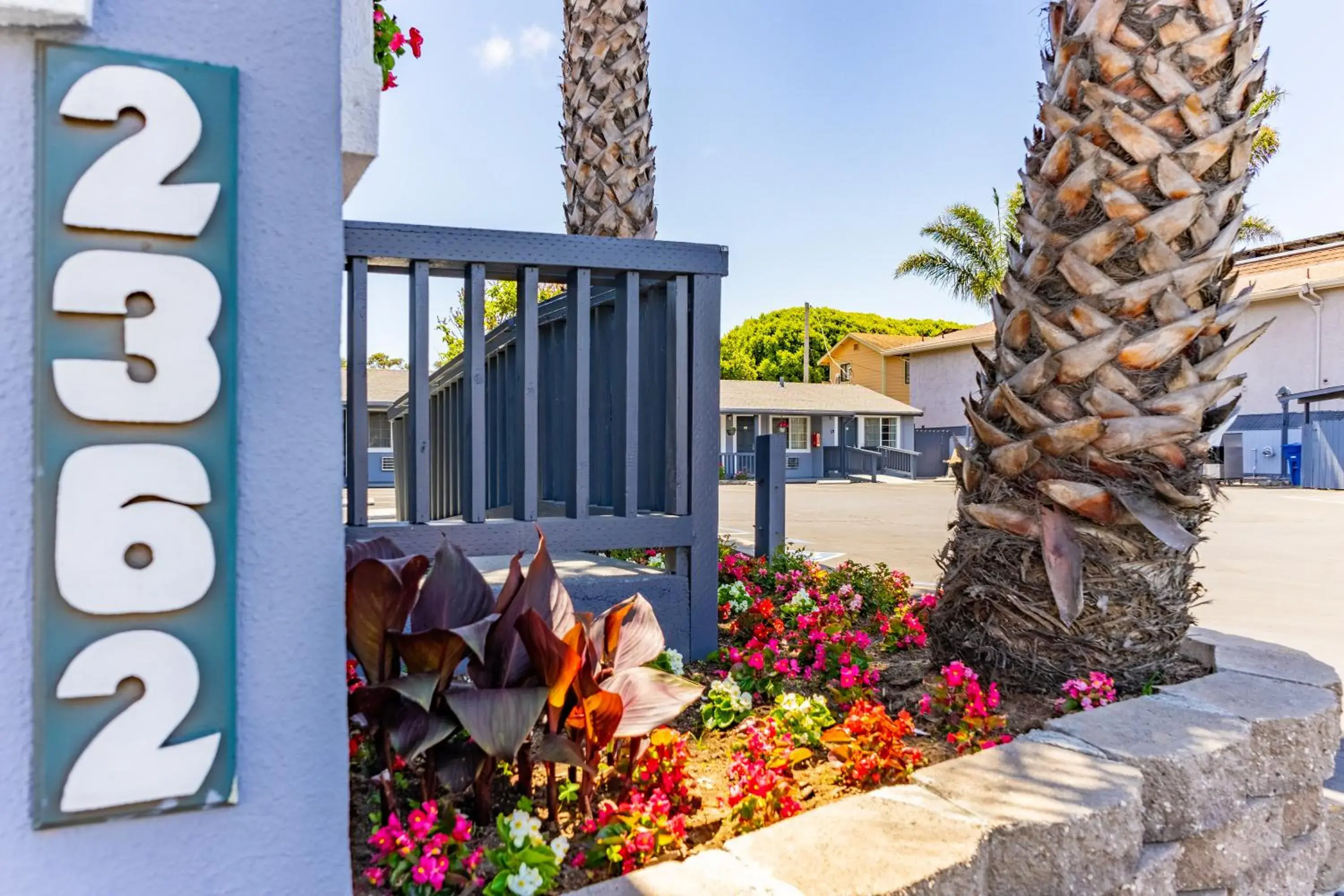 Garden, Property Building in The Monterey Fireplace Inn