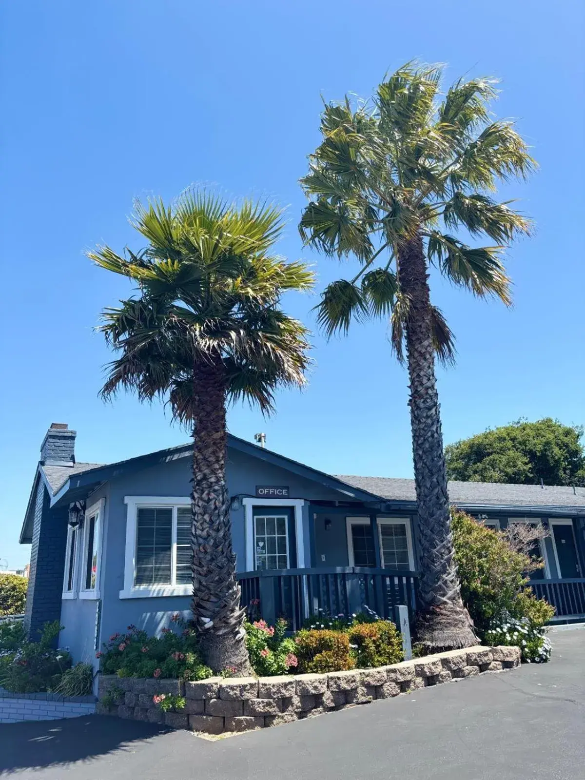 Lobby or reception, Property Building in The Monterey Fireplace Inn