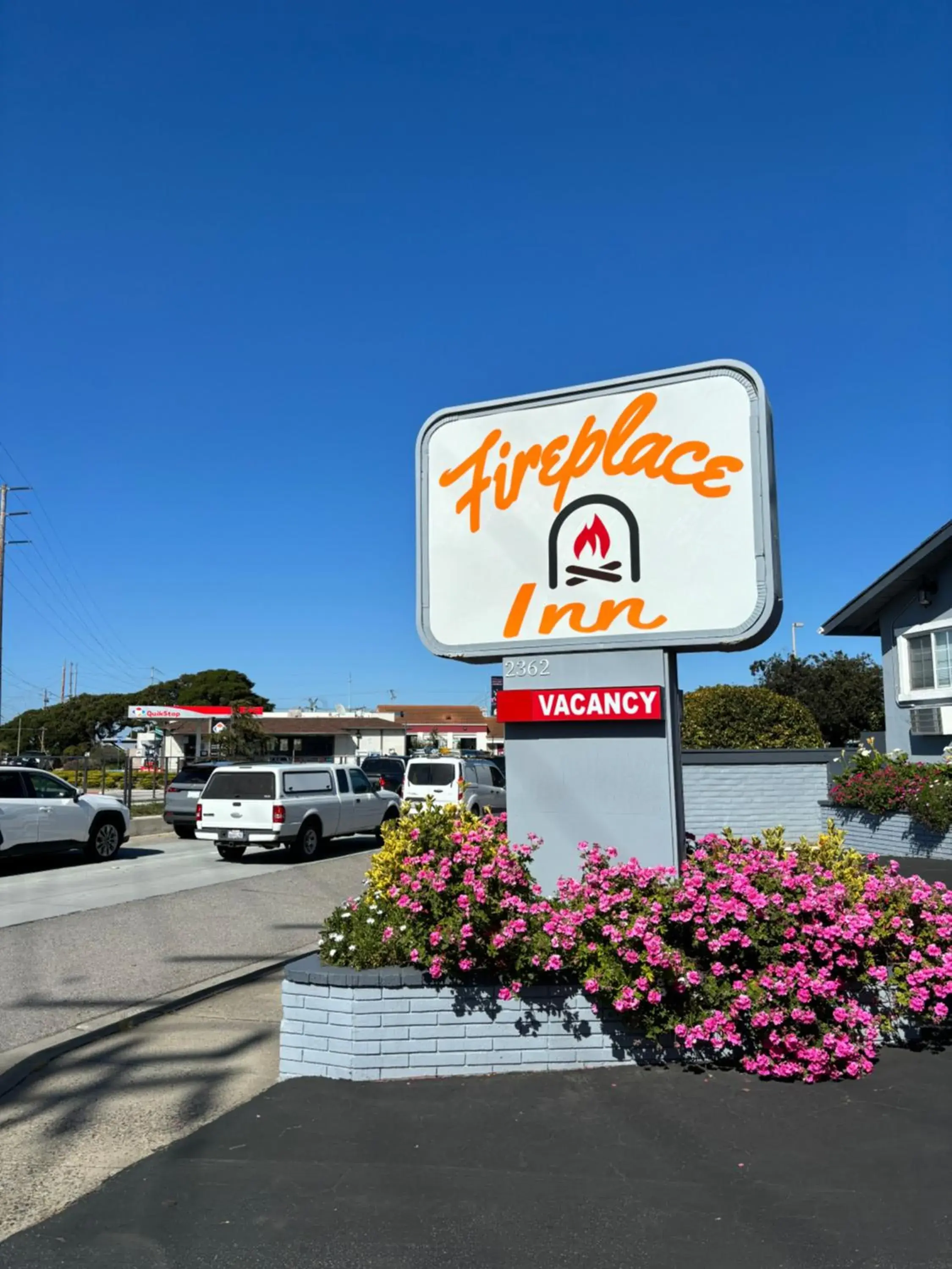 Street view, Property Logo/Sign in The Monterey Fireplace Inn