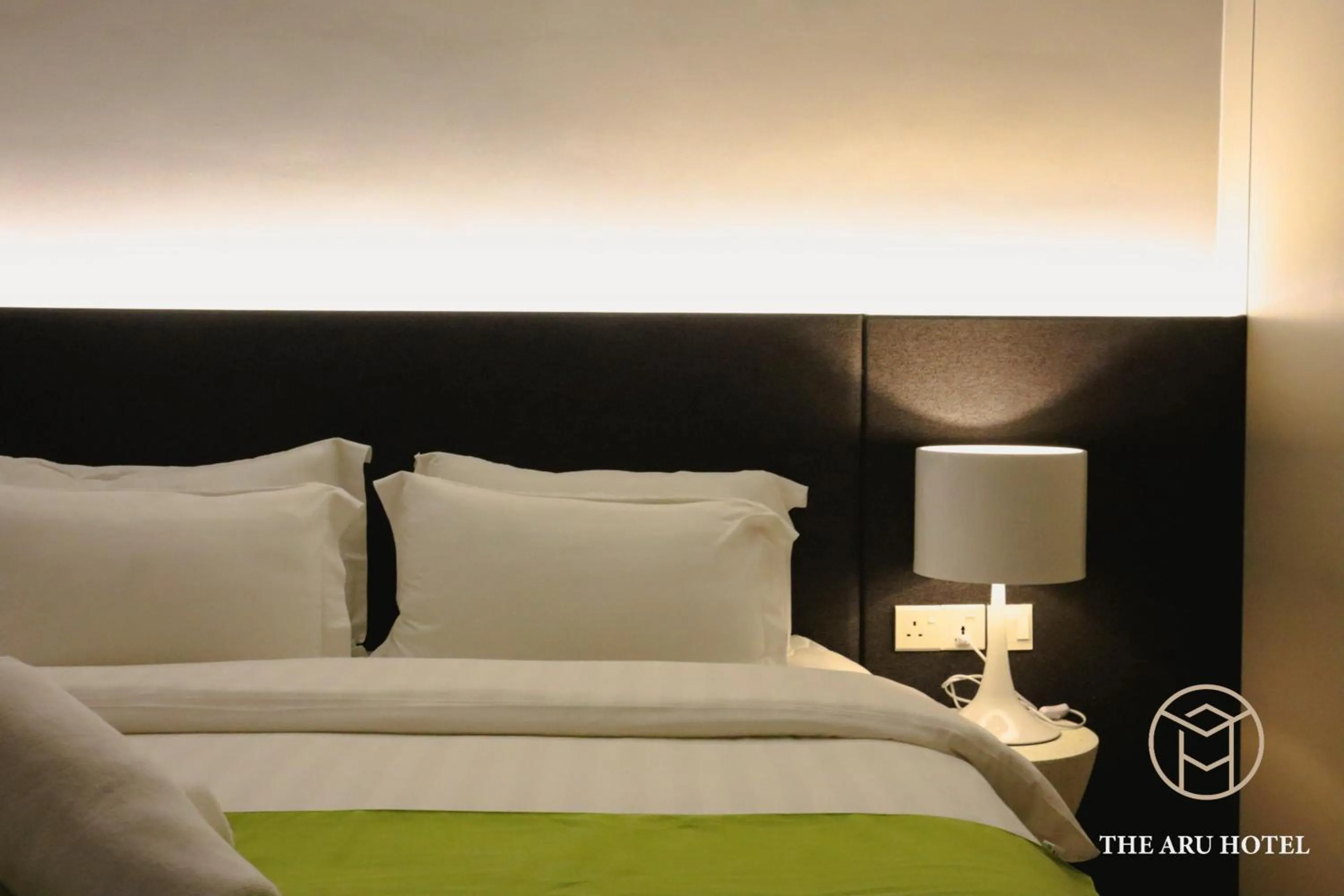 Bed in The Aru by Ayuhouz