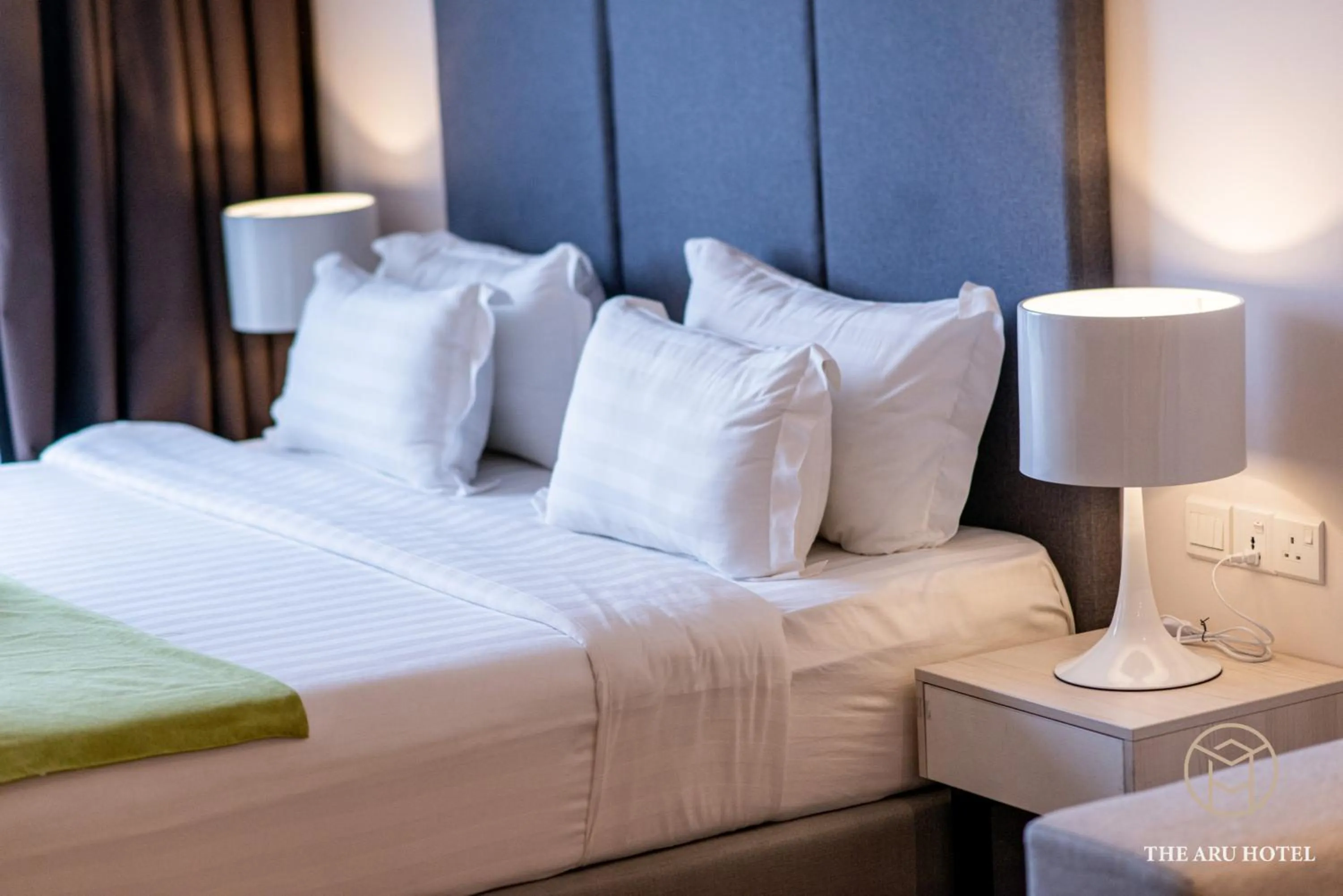 Bed in The Aru by Ayuhouz