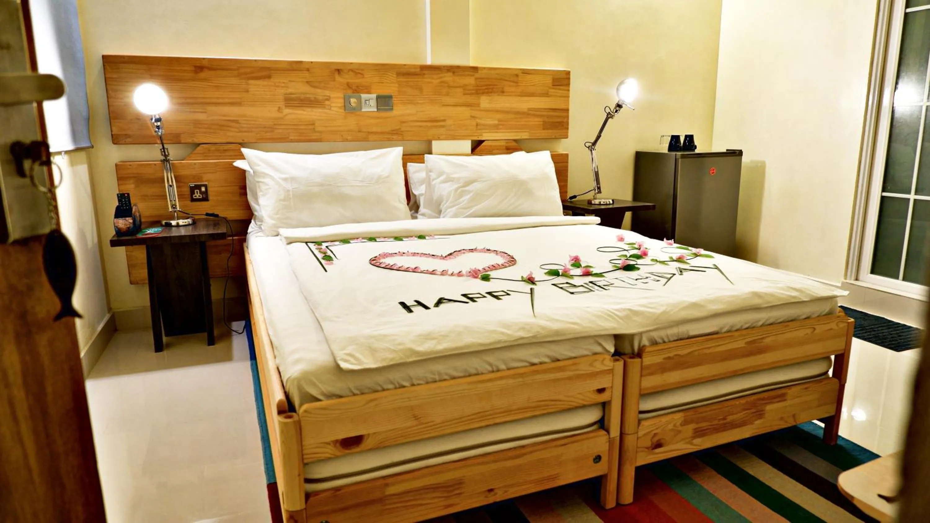 Bedroom, Bed in One The Island