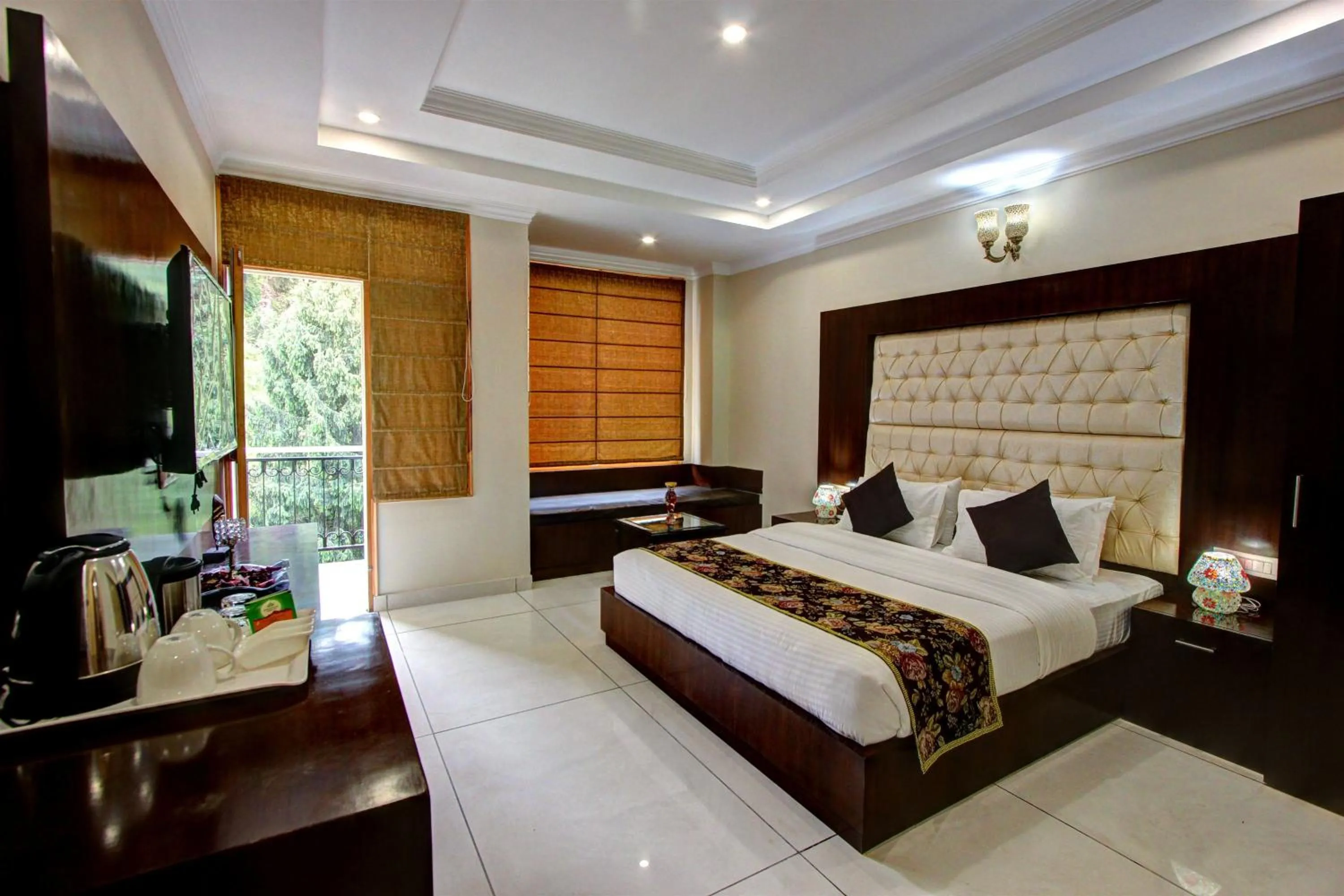 River view, Bed in Regenta Place Green Leaf Manali- A Centrally Heated Resort