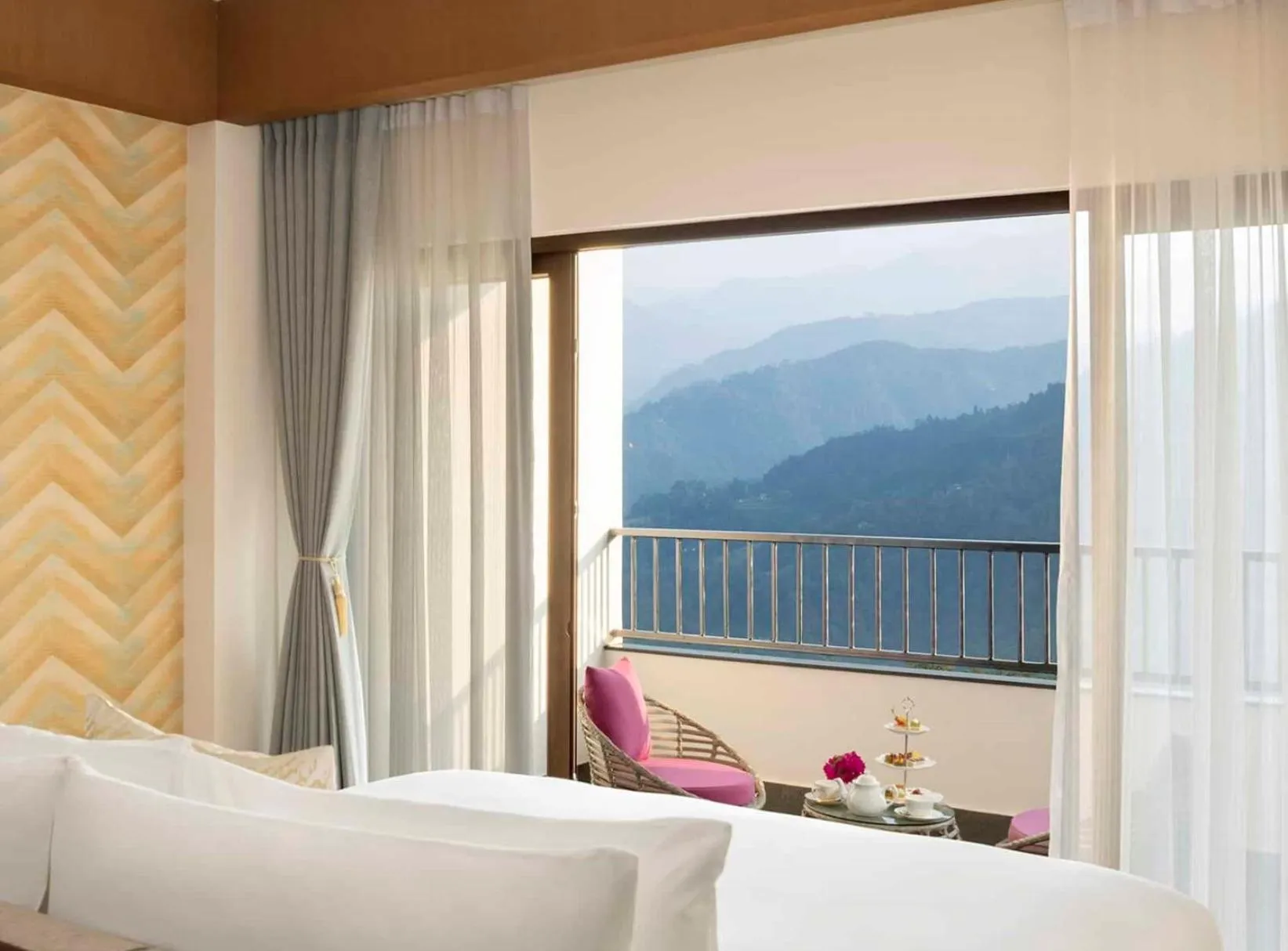 View (from property/room), Bed in Vivanta Sikkim Pakyong