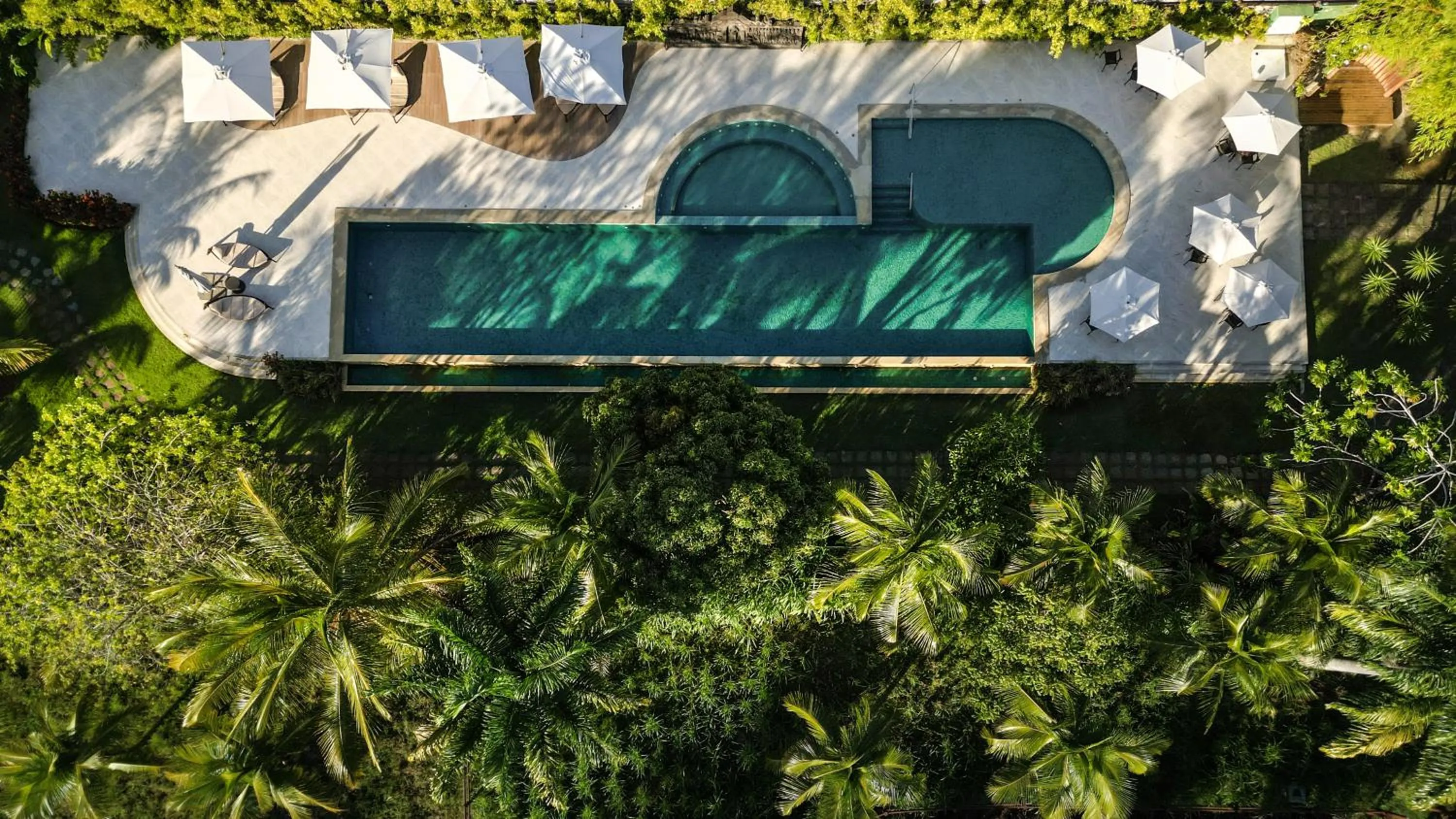 Swimming pool in Hotel Villa Balidendê