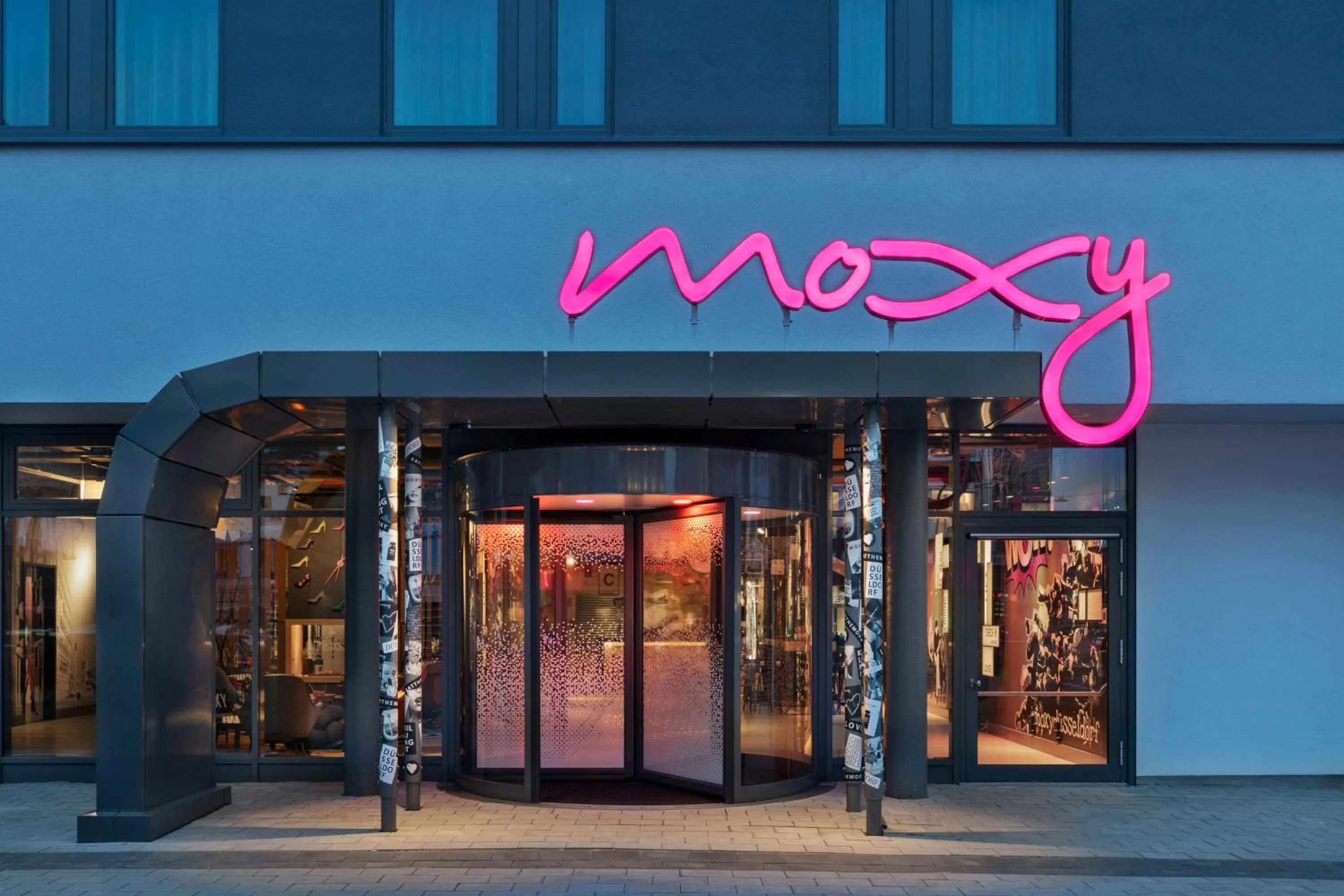 Property building in Moxy Duesseldorf City