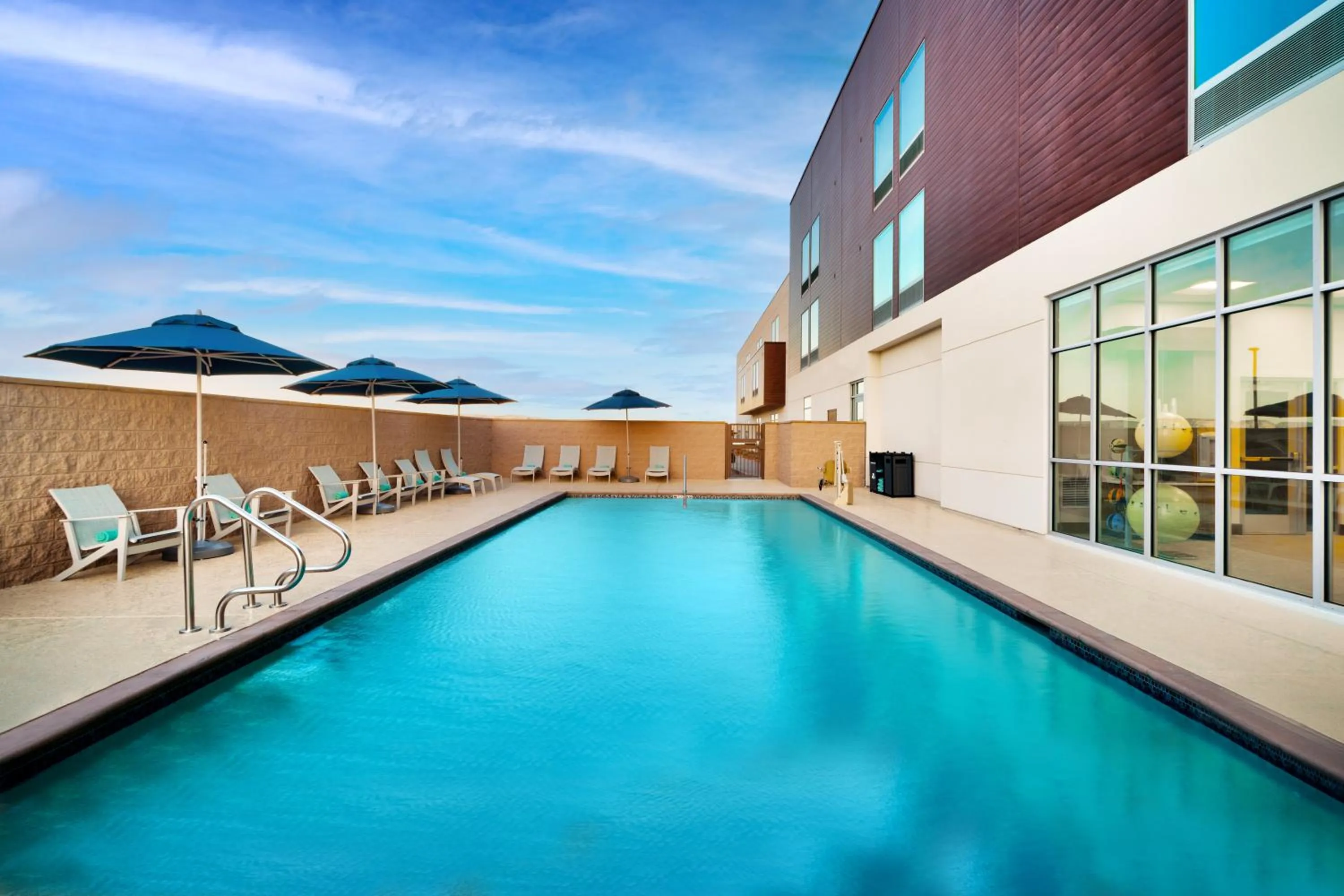 Swimming pool in SpringHill Suites by Marriott Cottonwood