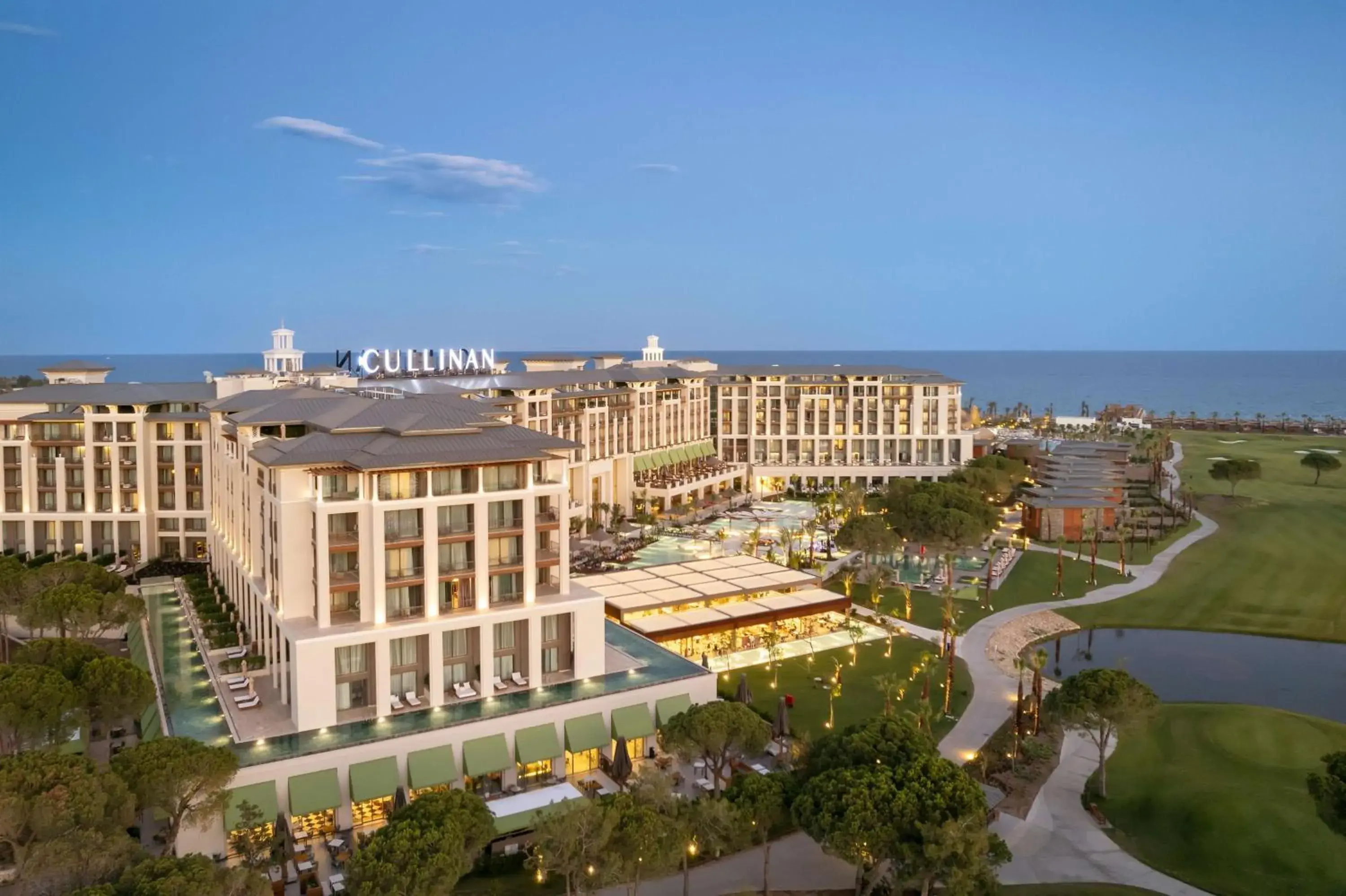 Property building in Cullinan Belek Property building in Cullinan Belek