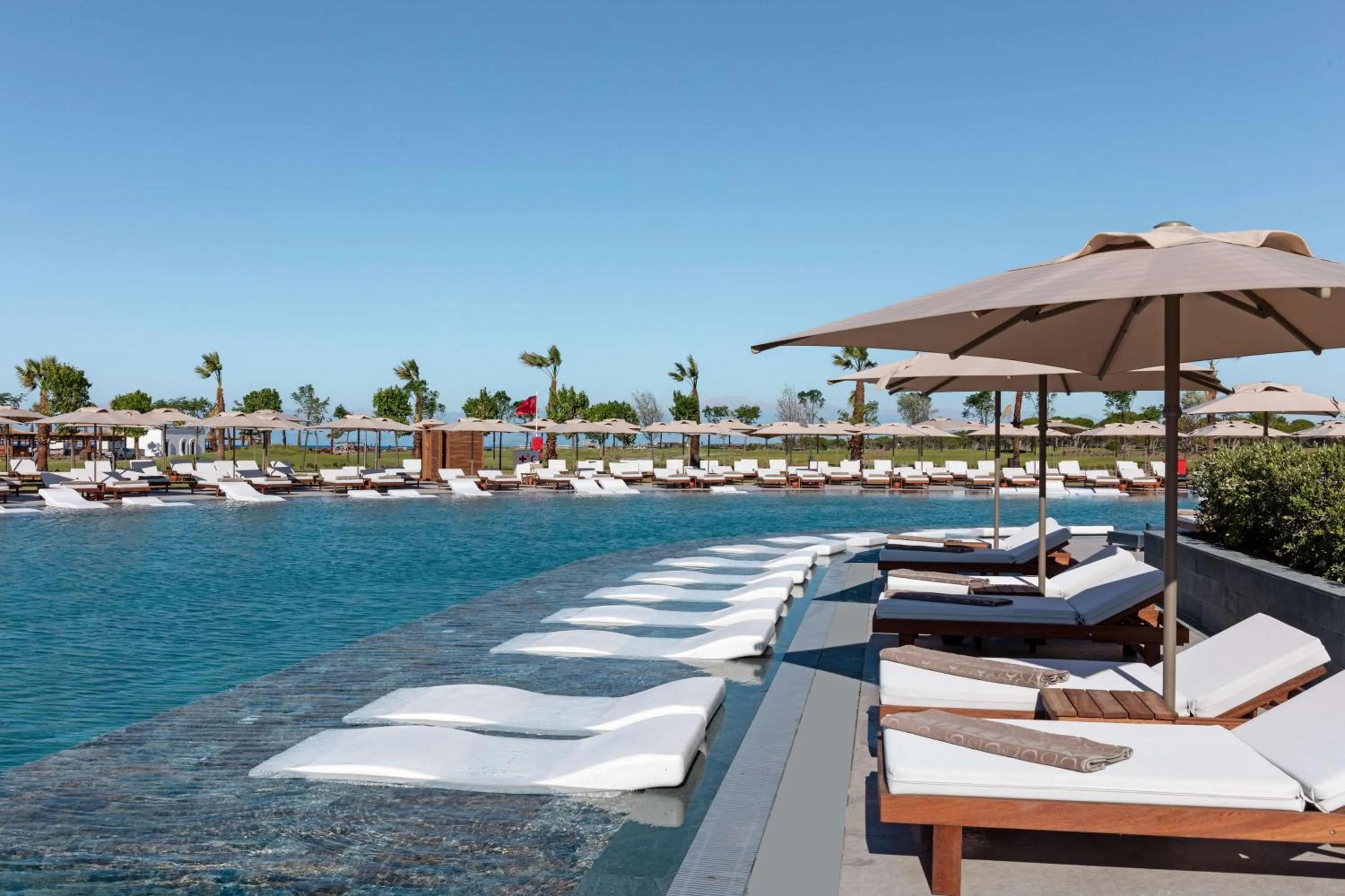 Swimming pool in Cullinan Belek