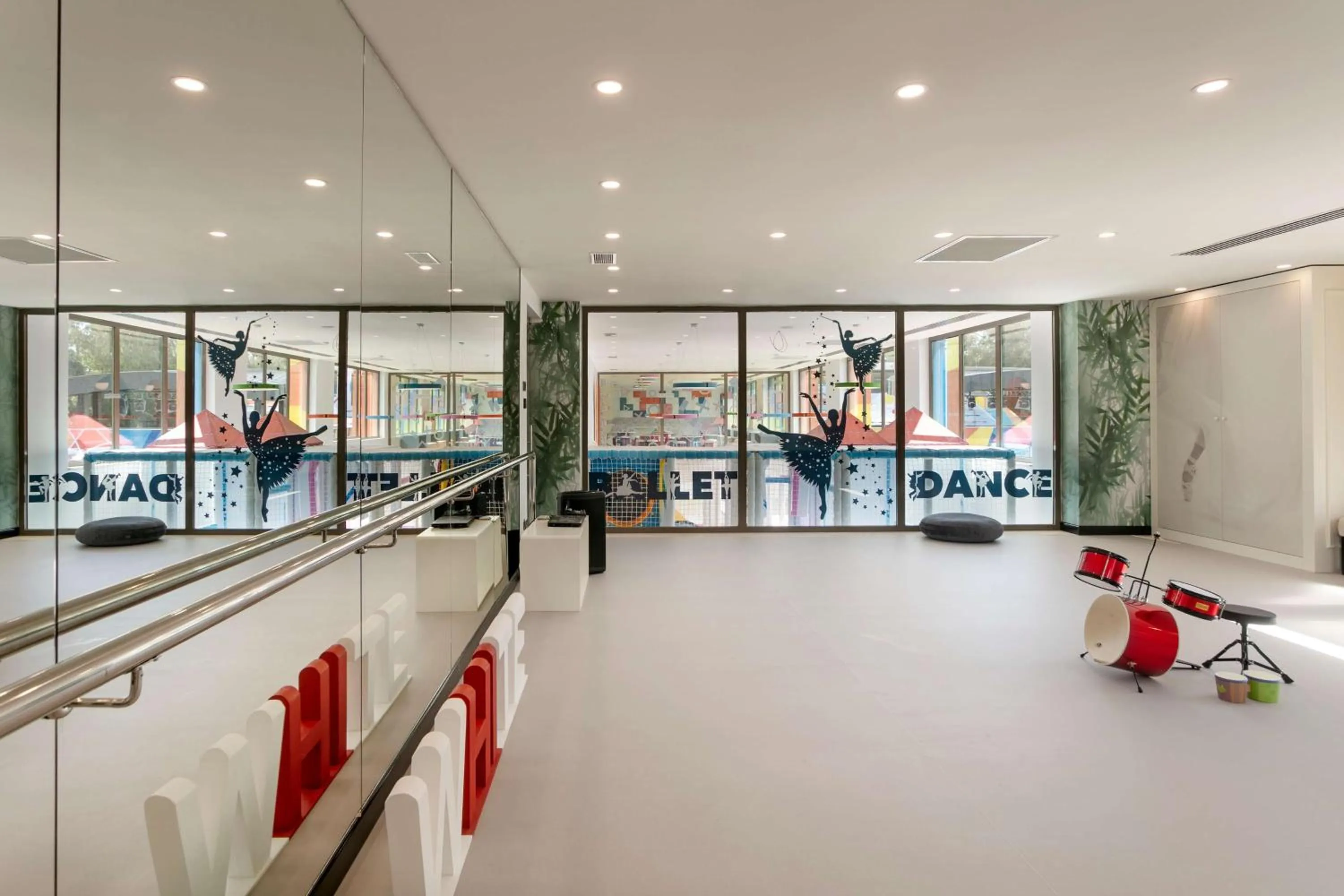 children in Cullinan Belek