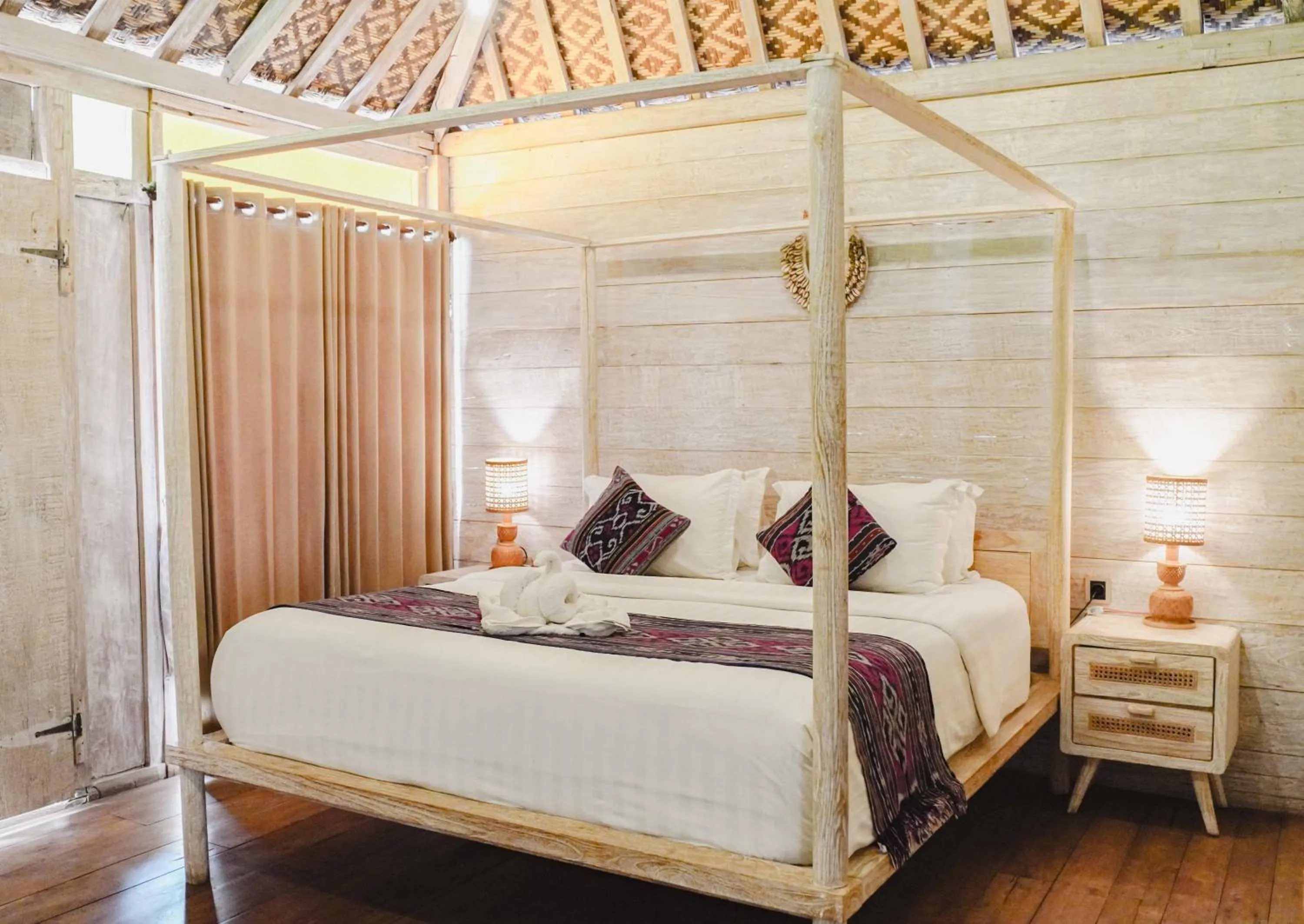 Bed in Java Wood