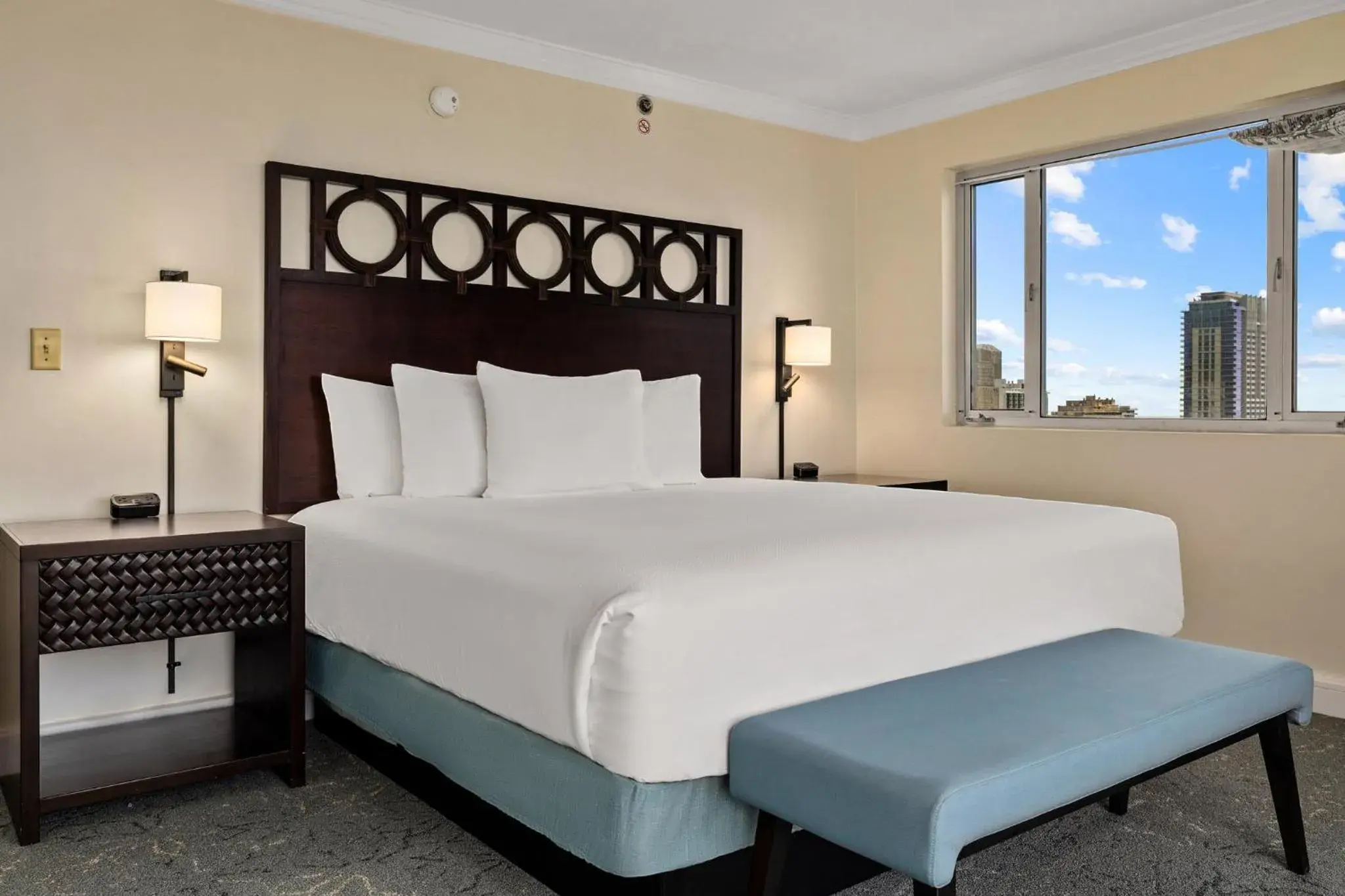 Bedroom, Bed in Wyndham Vacation Resorts Royal Garden at Waikiki Bedroom, Bed in Wyndham Vacation Resorts Royal Garden at Waikiki