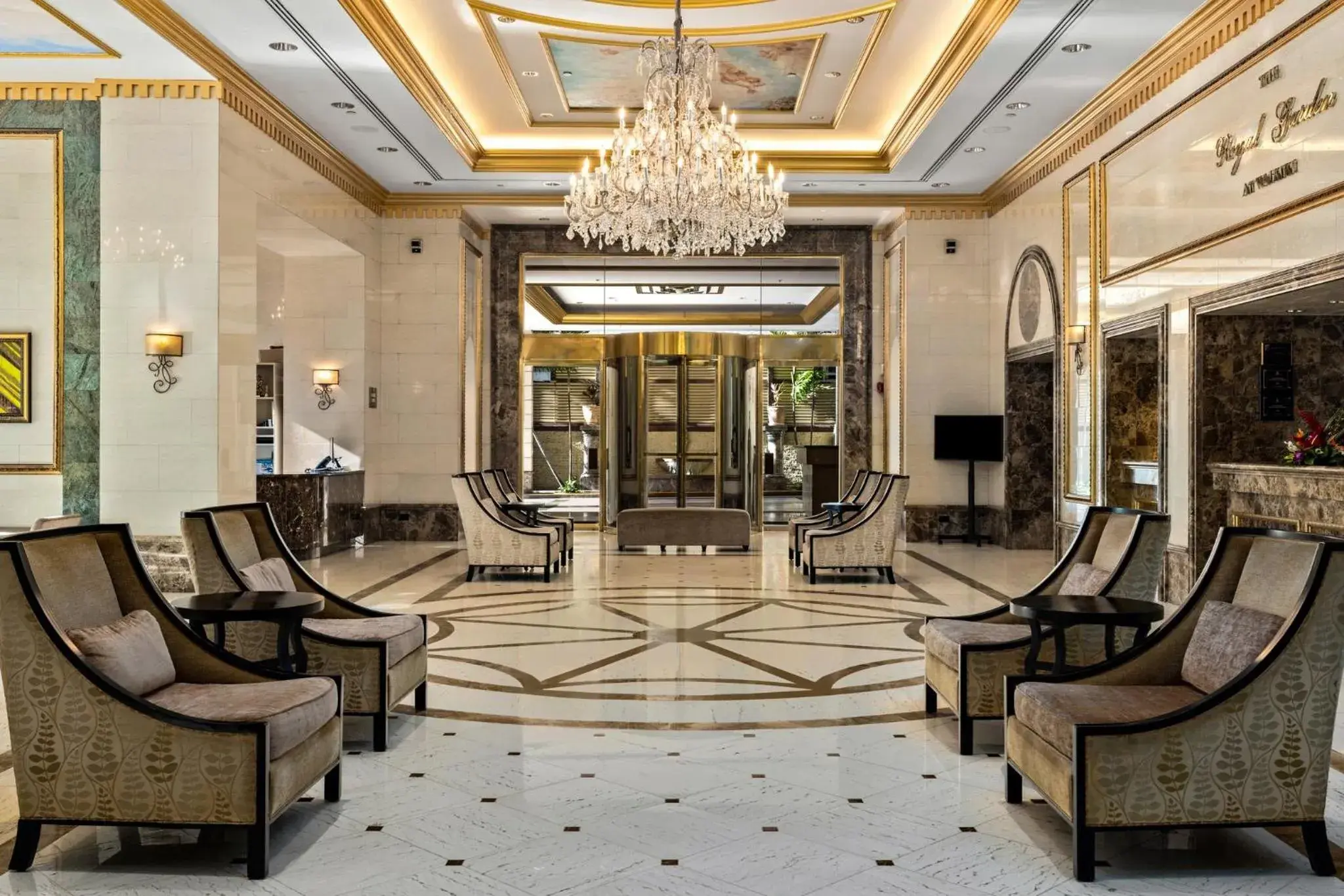 Lobby or reception in Wyndham Vacation Resorts Royal Garden at Waikiki Lobby or reception in Wyndham Vacation Resorts Royal Garden at Waikiki