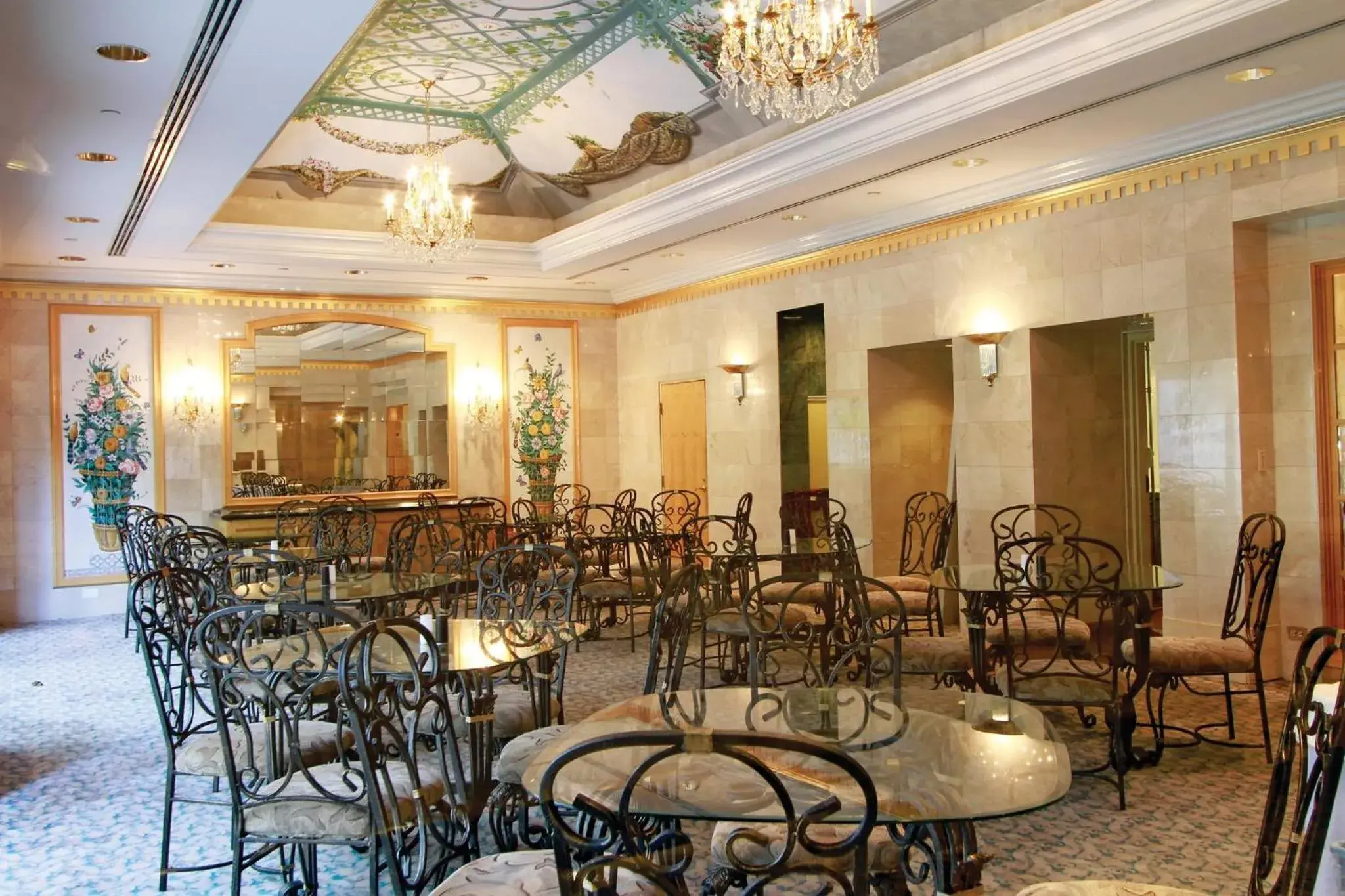 Restaurant/places to eat in Wyndham Vacation Resorts Royal Garden at Waikiki Restaurant/places to eat in Wyndham Vacation Resorts Royal Garden at Waikiki