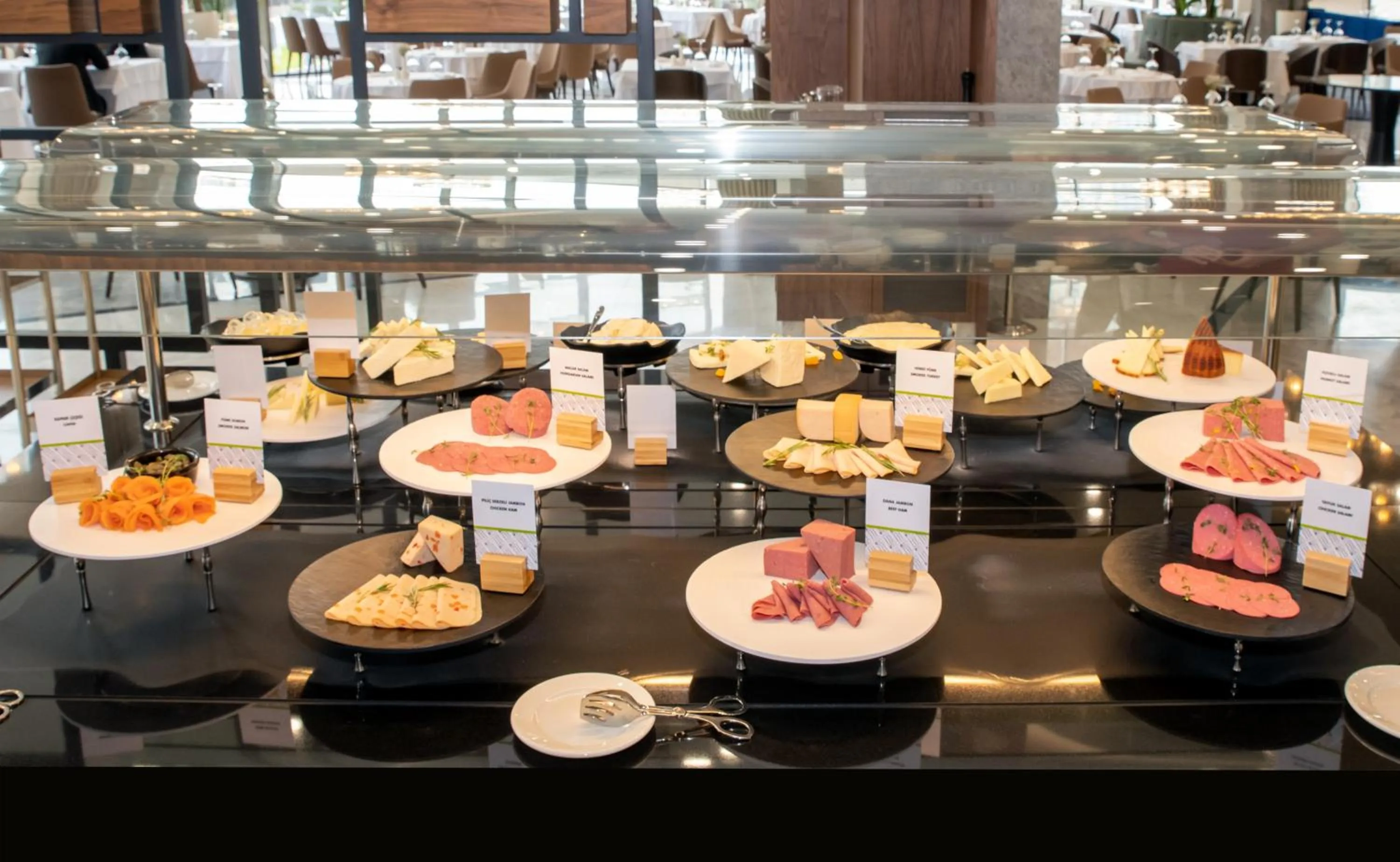 Restaurant/places to eat in DoubleTree by Hilton Manisa