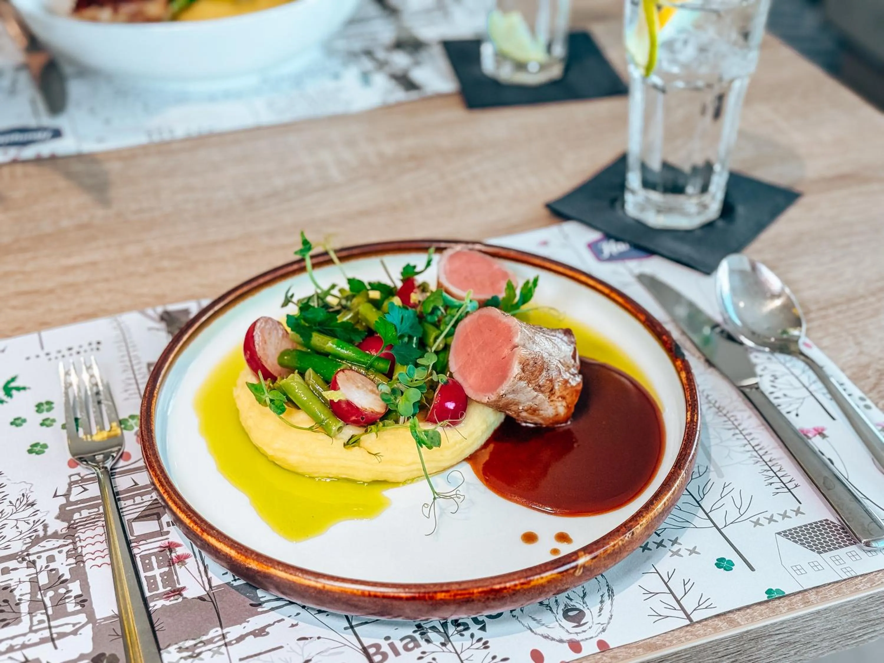 Restaurant/places to eat in Hampton By Hilton Bialystok