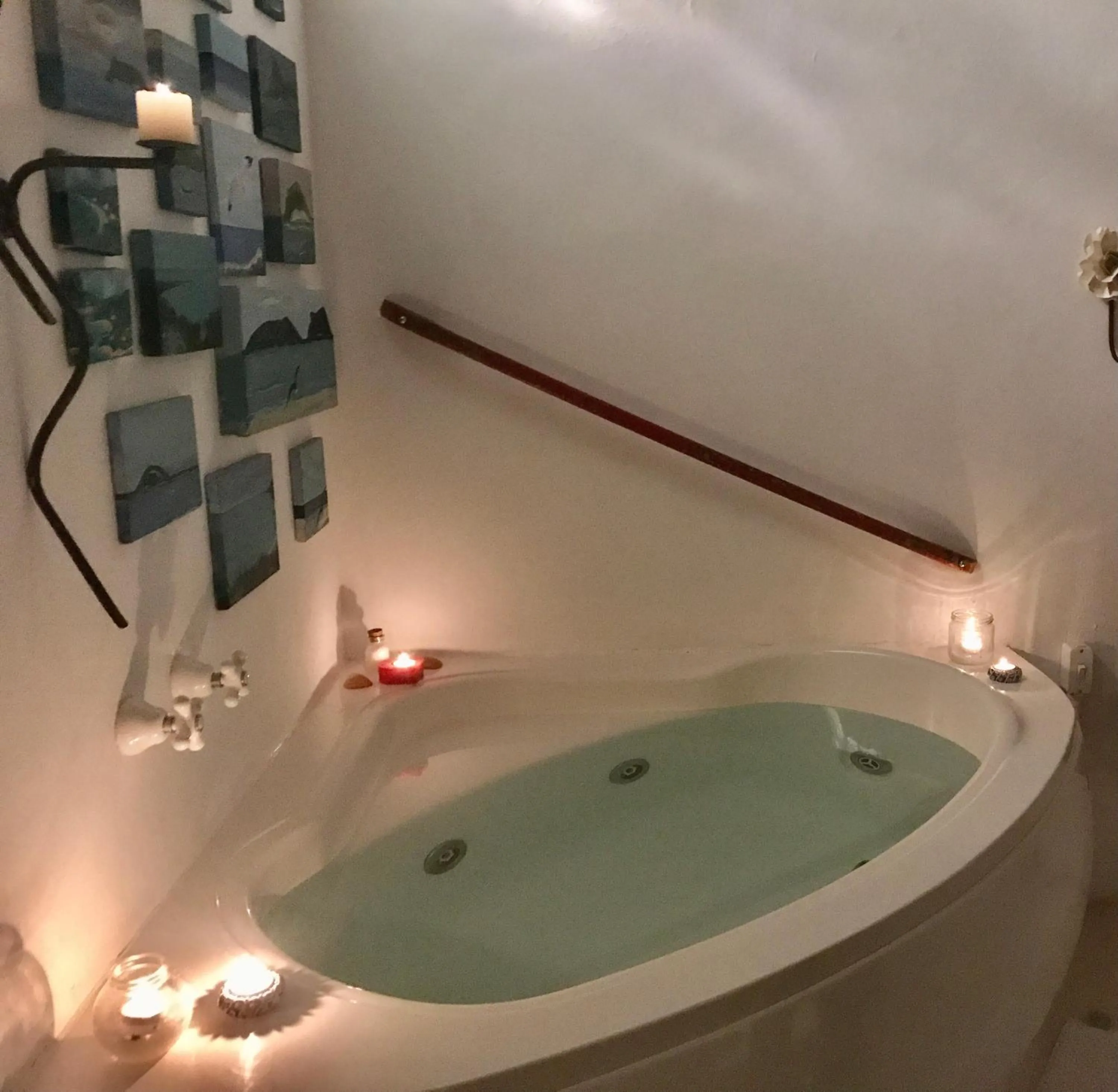 Hot Tub in Oca House