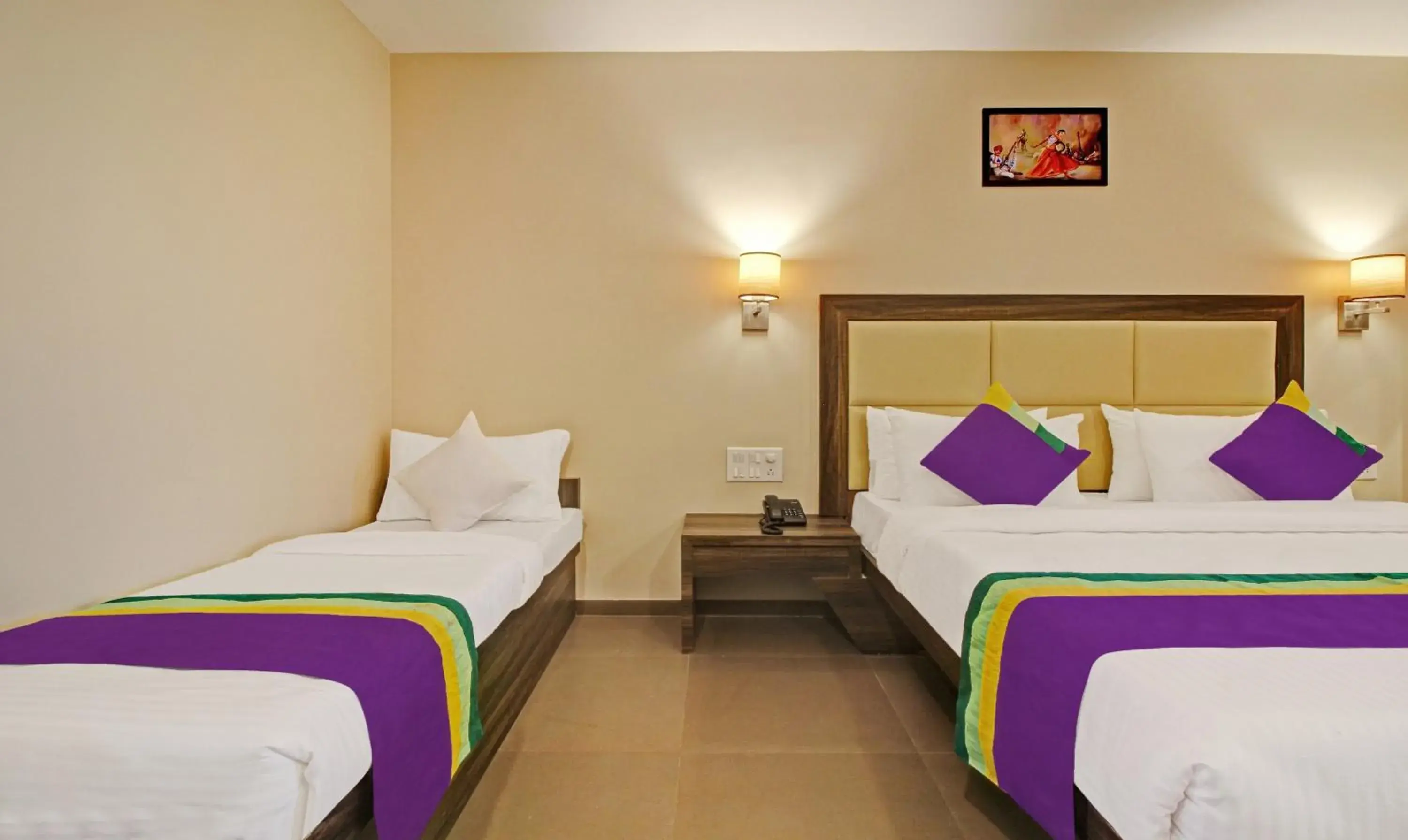 Bedroom, Bed in Treebo Mountain Retreat Mahabaleshwar, 600 Mtrs From Lingmala Waterfall Bedroom, Bed in Treebo Mountain Retreat Mahabaleshwar, 600 Mtrs From Lingmala Waterfall
