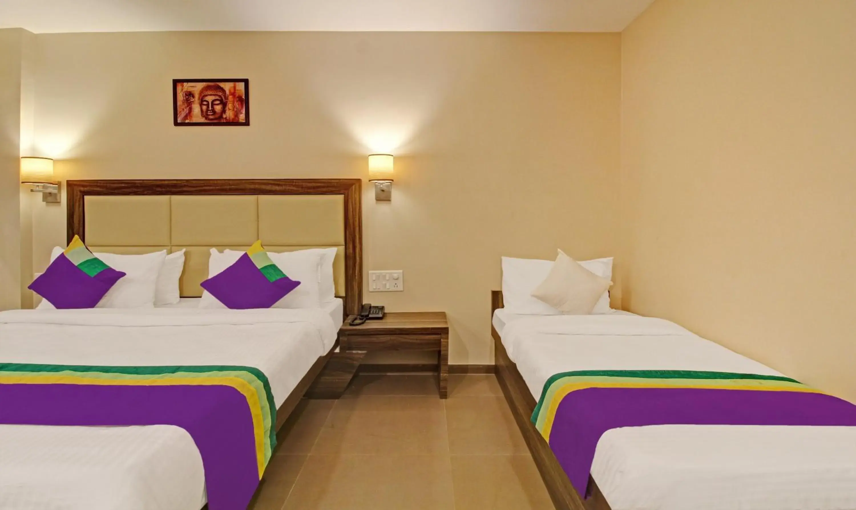 Bedroom in Treebo Mountain Retreat Mahabaleshwar, 600 Mtrs From Lingmala Waterfall Bedroom in Treebo Mountain Retreat Mahabaleshwar, 600 Mtrs From Lingmala Waterfall