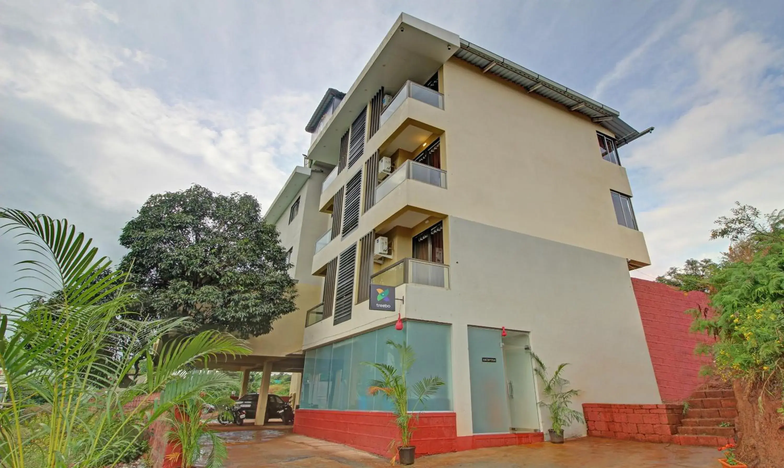Facade/entrance in Treebo Mountain Retreat Mahabaleshwar, 600 Mtrs From Lingmala Waterfall Facade/entrance in Treebo Mountain Retreat Mahabaleshwar, 600 Mtrs From Lingmala Waterfall
