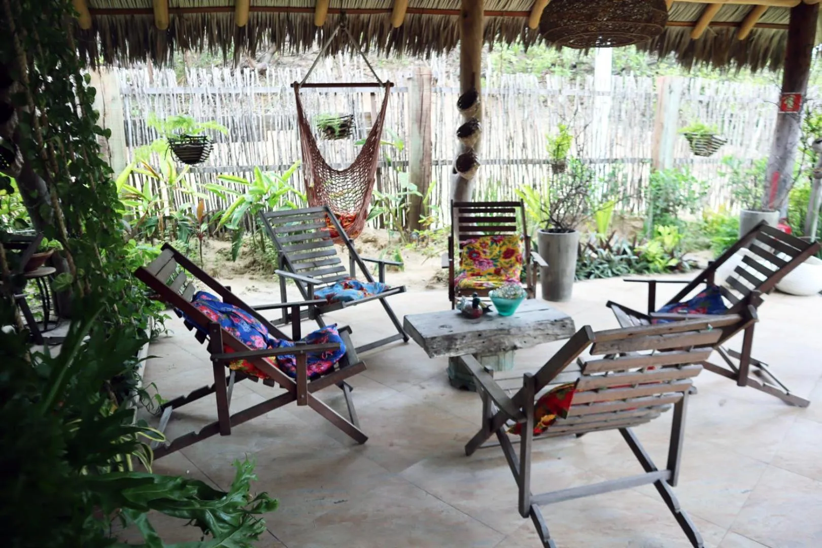 Seating area in Pousada Vila Camurim