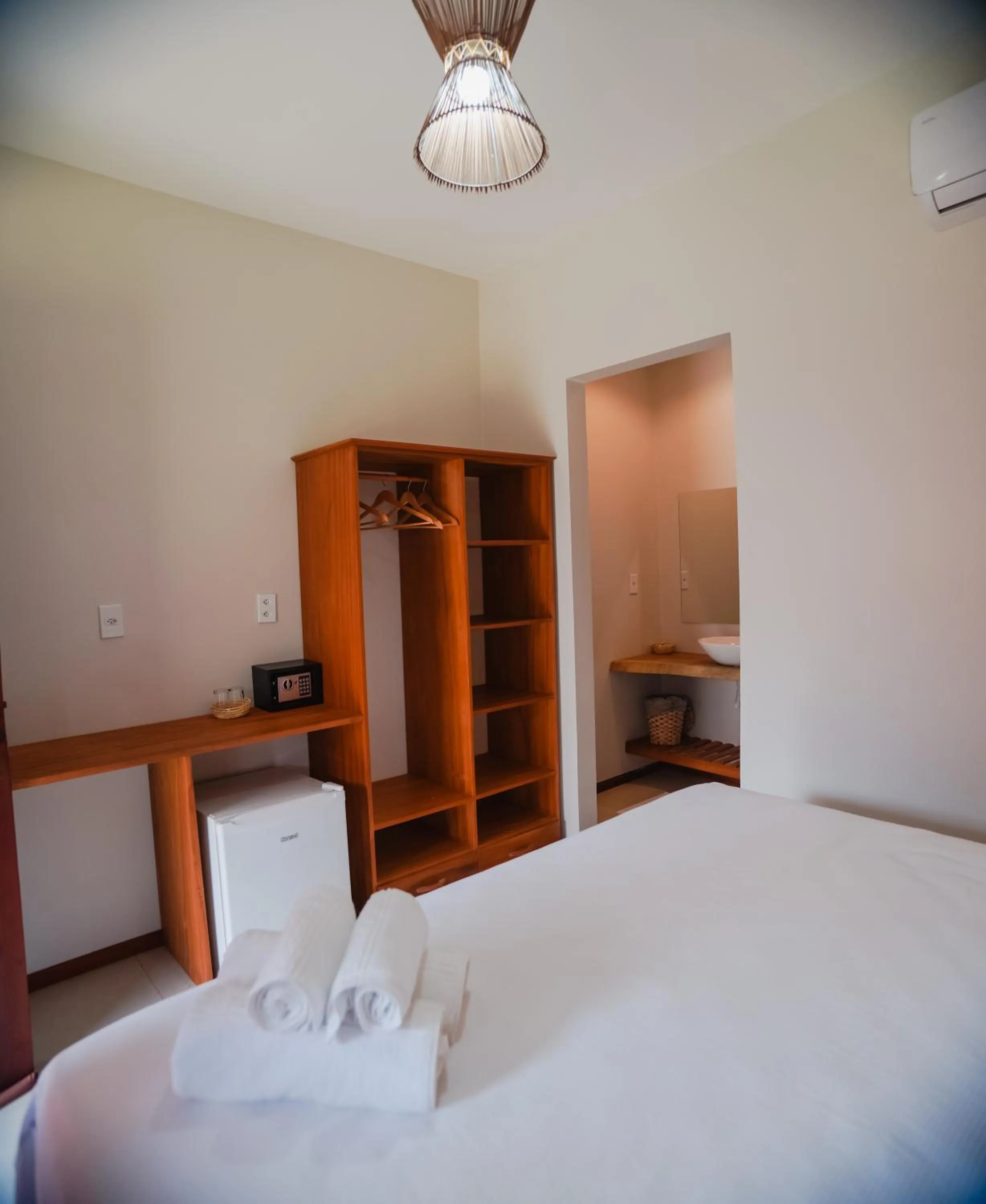 hair dresser, Bed in Pousada Vila Camurim