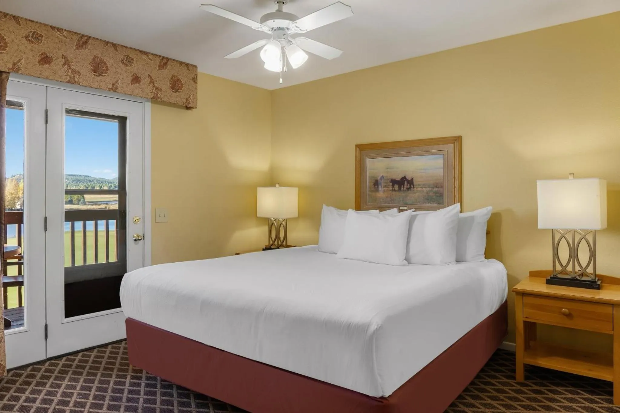 Bedroom, Bed in Club Wyndham Pagosa