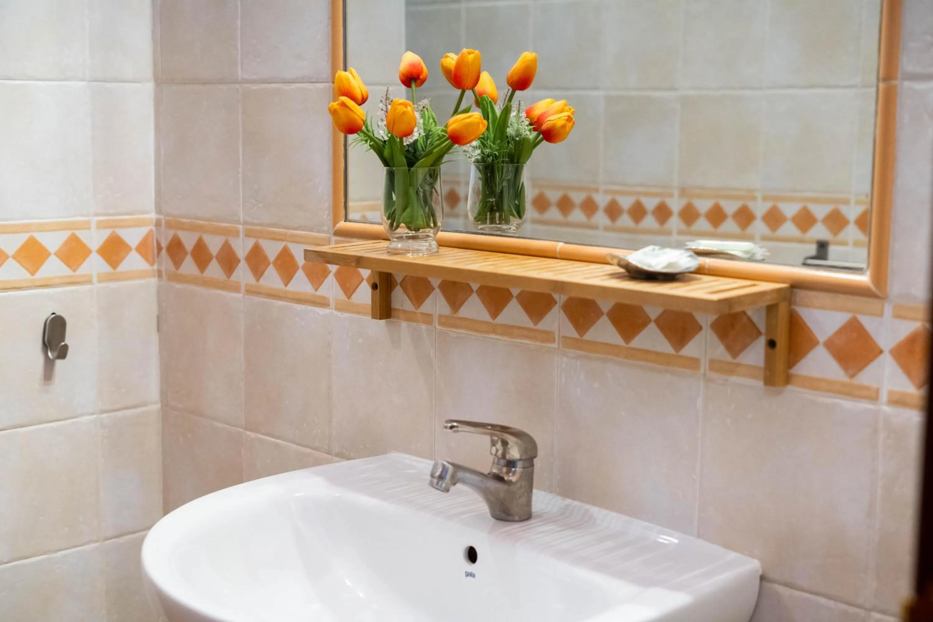 Bathroom in Apartamentos Granata