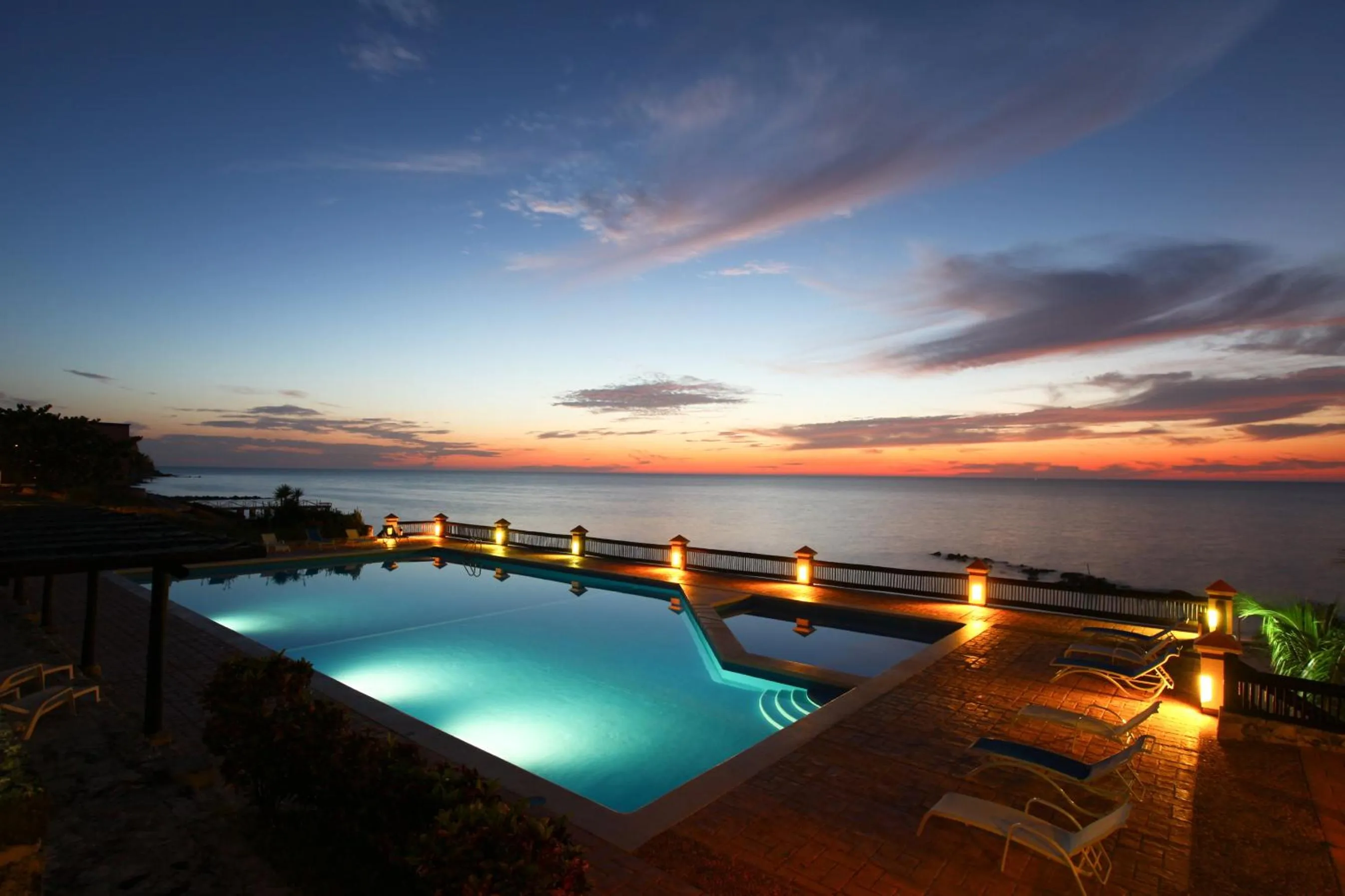 Swimming pool in Hotel Tucan Siho Playa