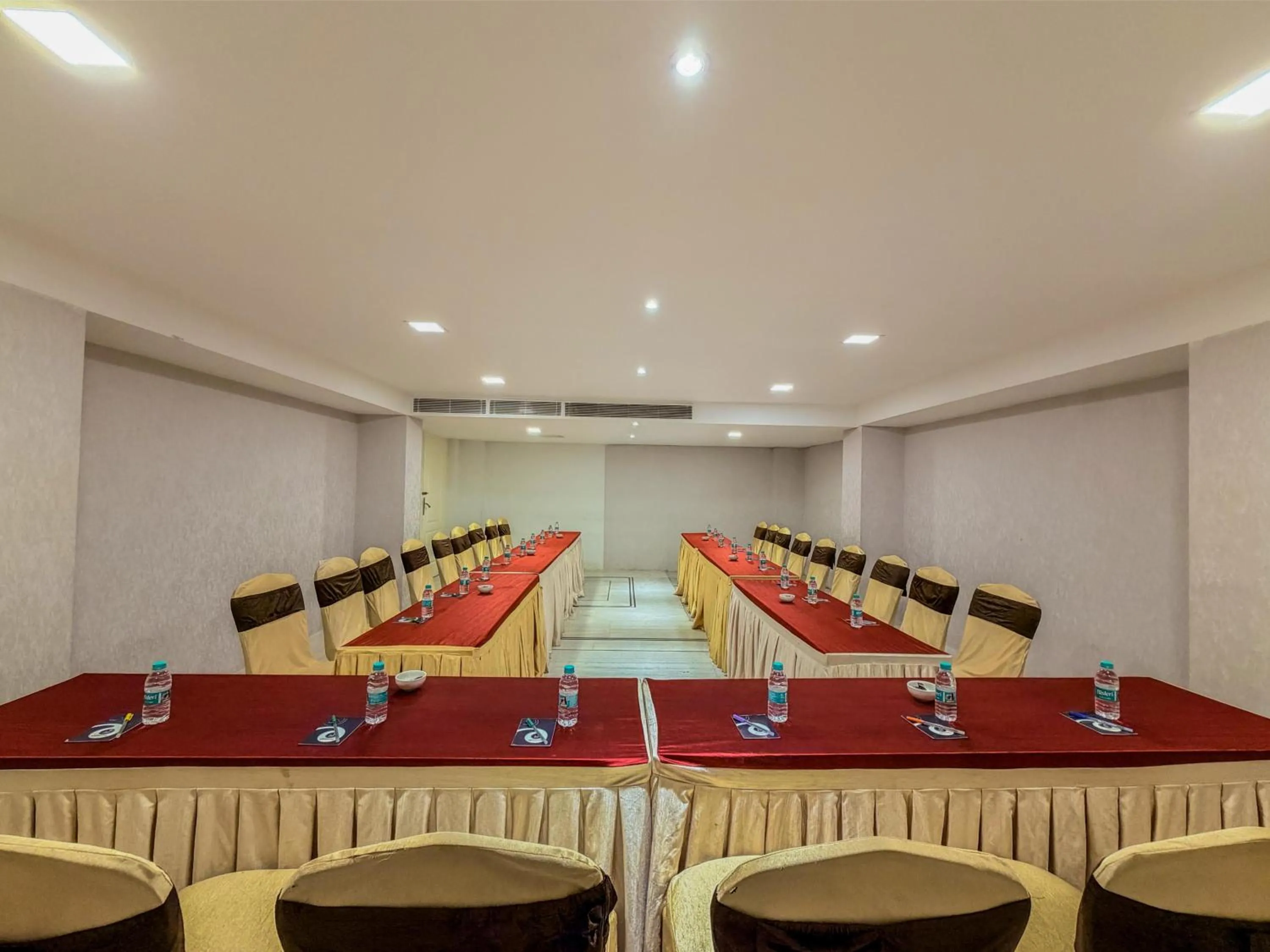 Meeting/conference room in Zip By Spree Hotels Surabi International Vellore