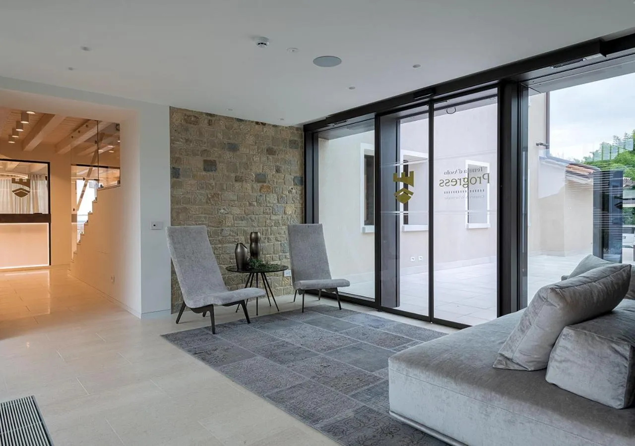 Lobby or reception in Progress Country & Wine House