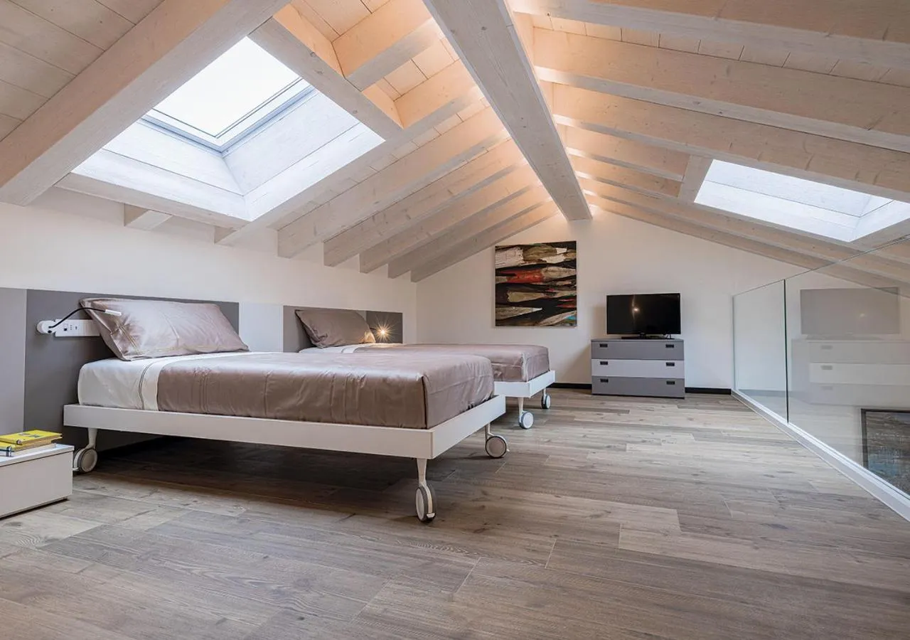 Photo of the whole room, Bed in Progress Country & Wine House