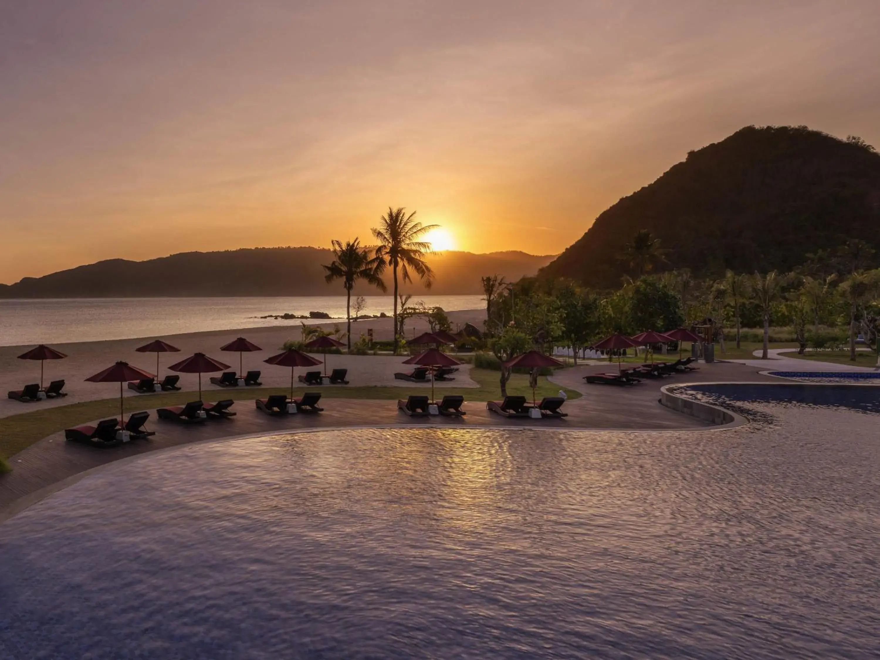 Property building in Pullman Lombok Merujani Mandalika Beach Resort Property building in Pullman Lombok Merujani Mandalika Beach Resort