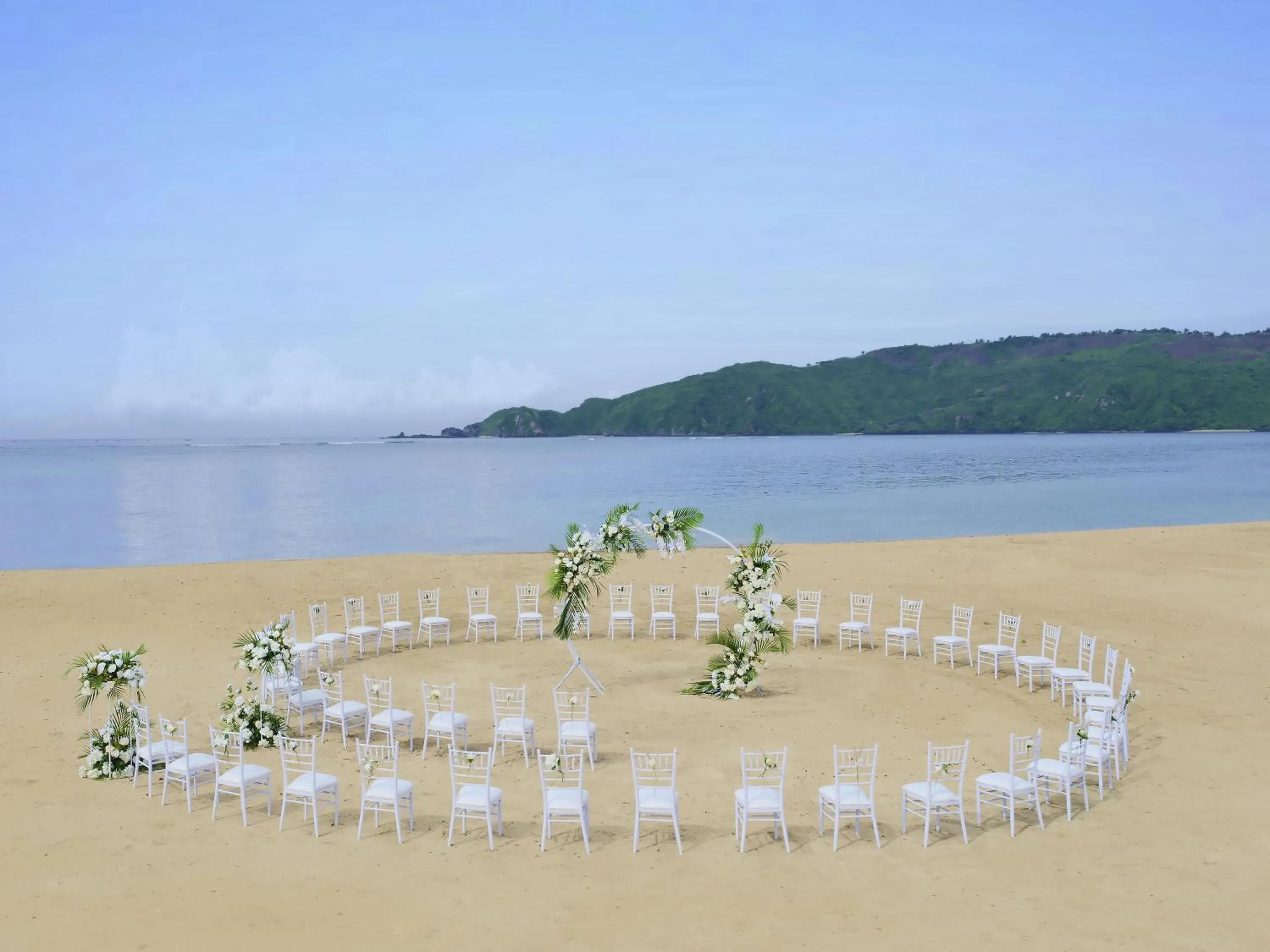 wedding in Pullman Lombok Merujani Mandalika Beach Resort