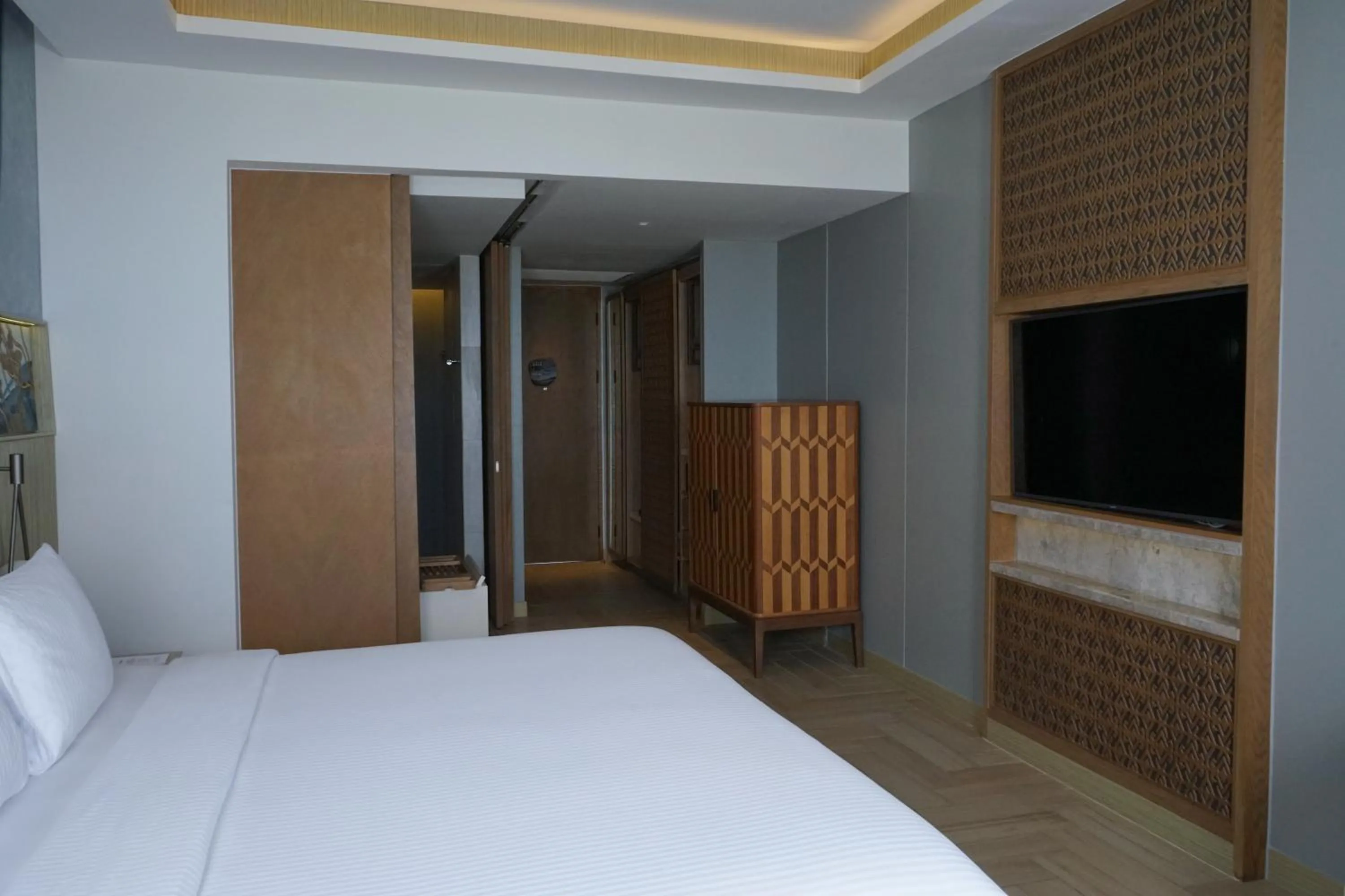 Bedroom, Bed in Pullman Lombok Merujani Mandalika Beach Resort