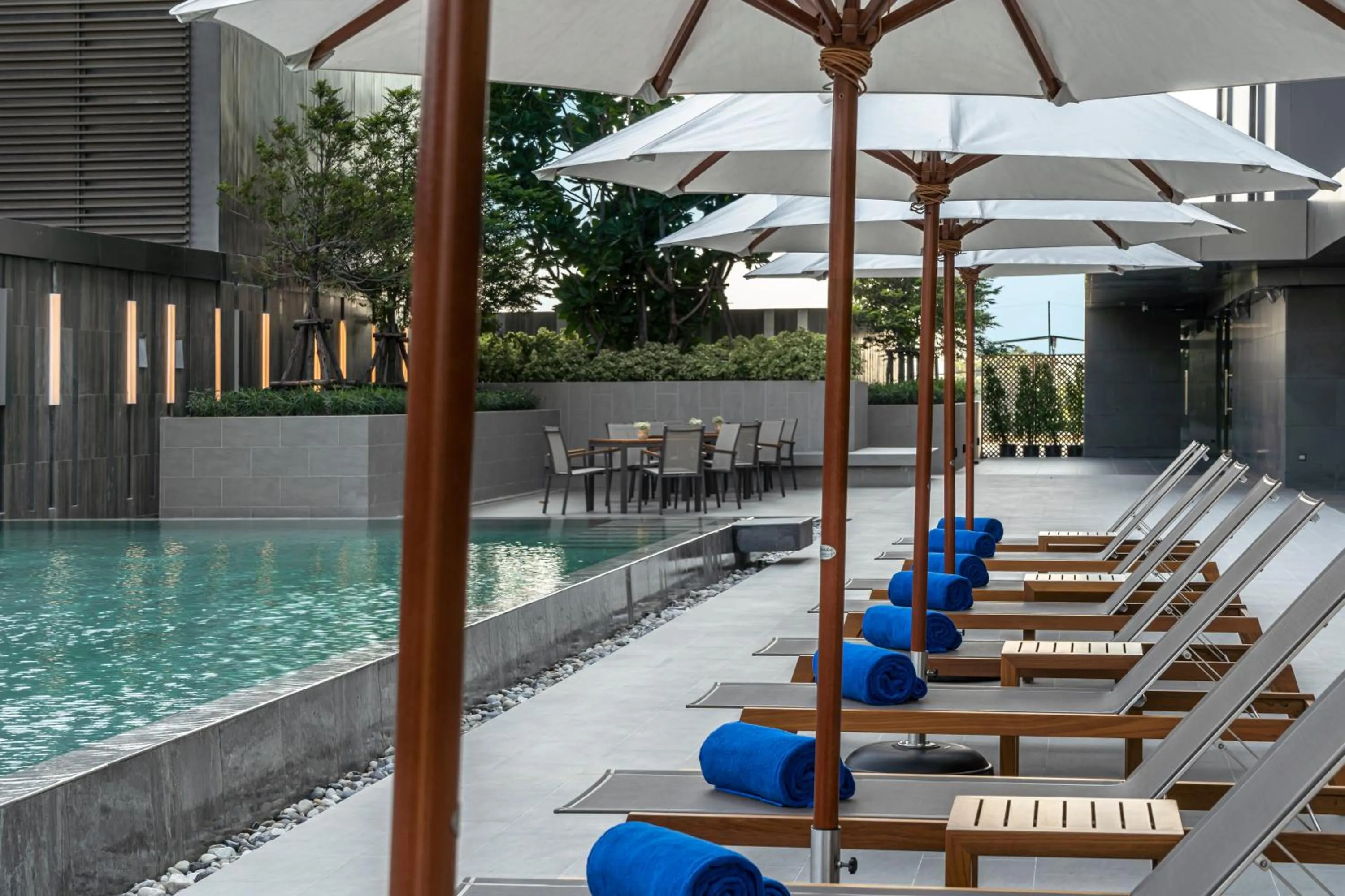 Swimming pool in Novotel Bangkok Future Park Rangsit