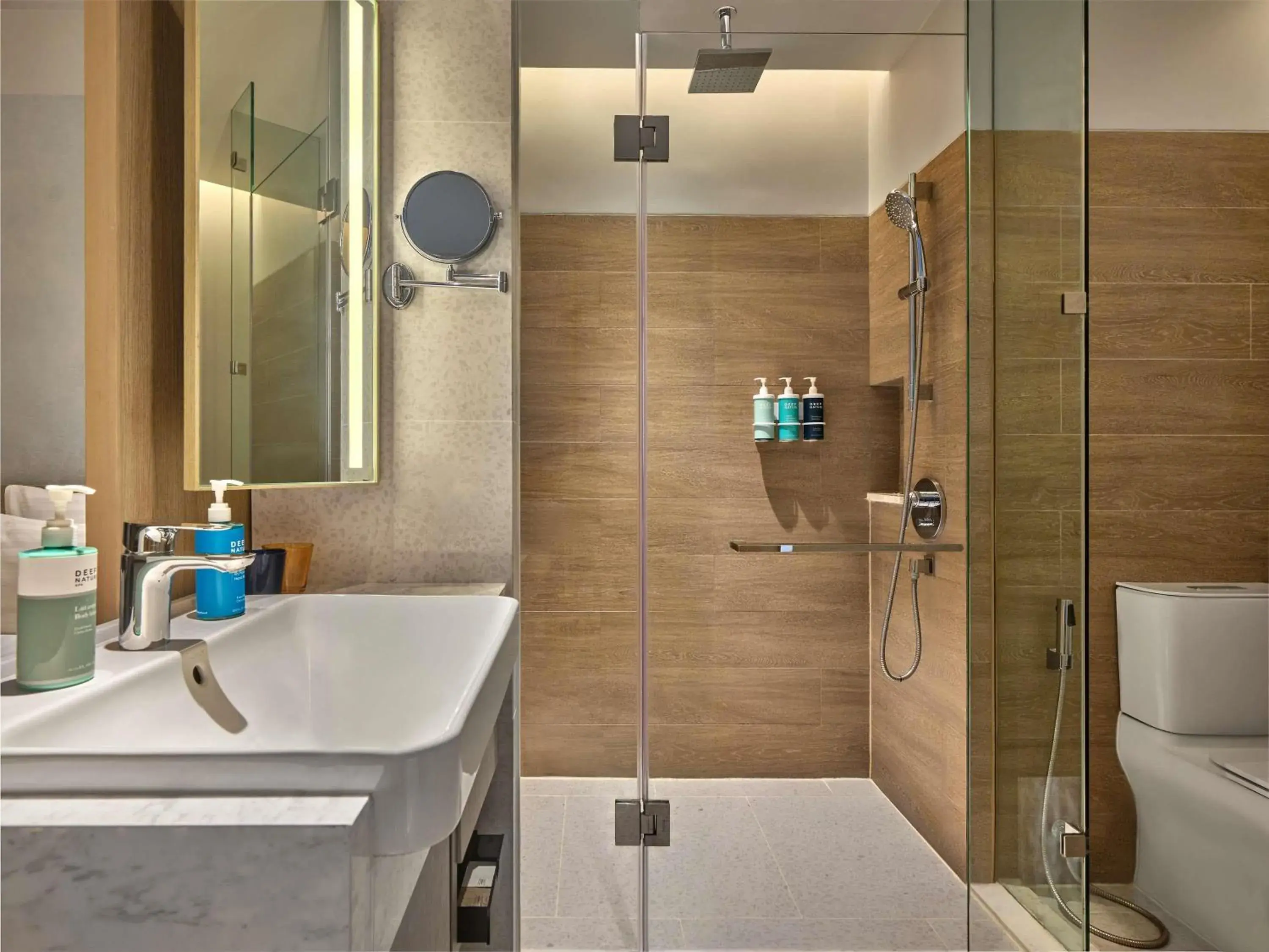 Deluxe King Room in Novotel Bangkok Future Park Rangsit Deluxe King Room in Novotel Bangkok Future Park Rangsit